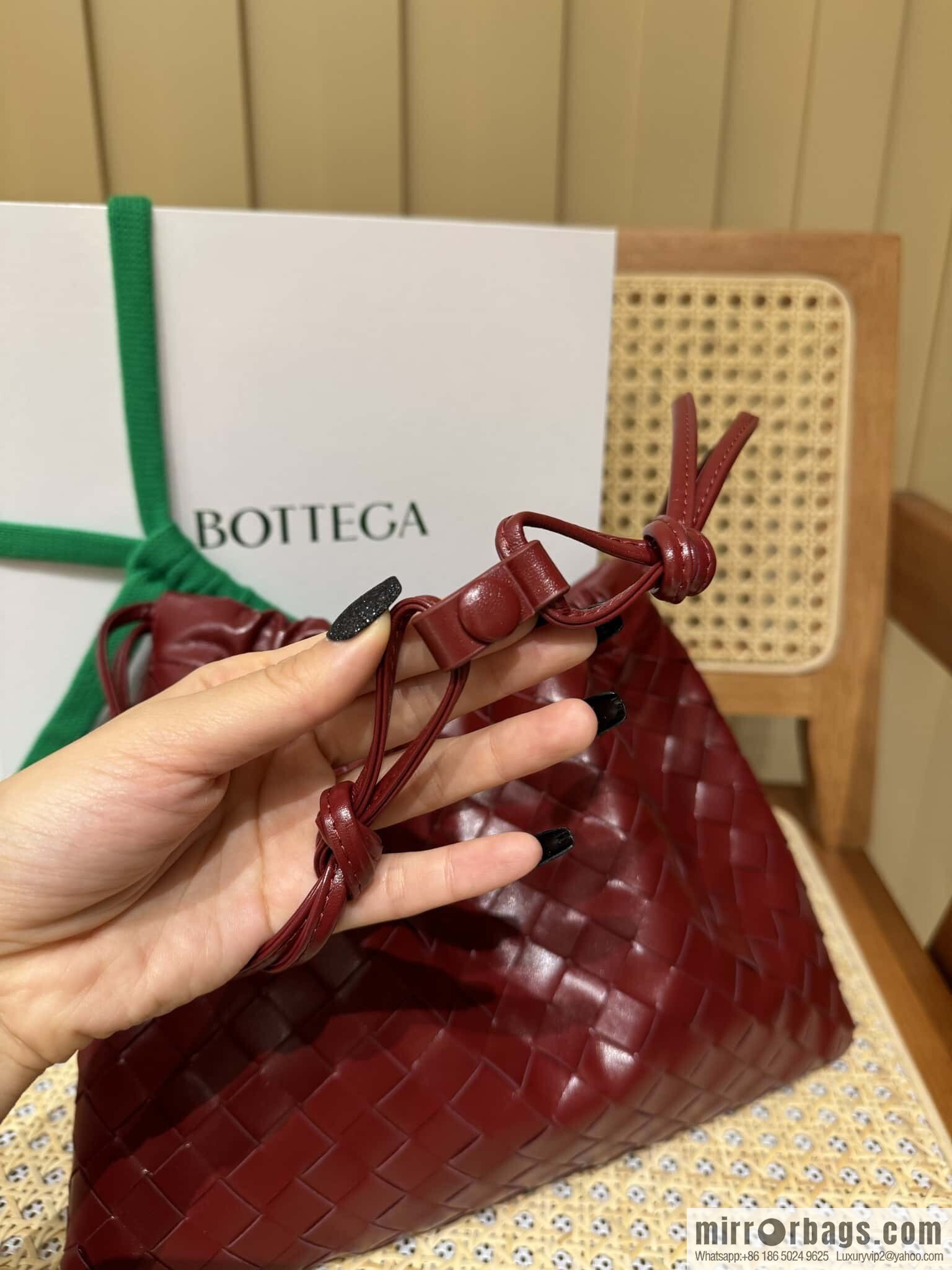 BV Medium Dustbag Clutch 796728 Akane Brown Red