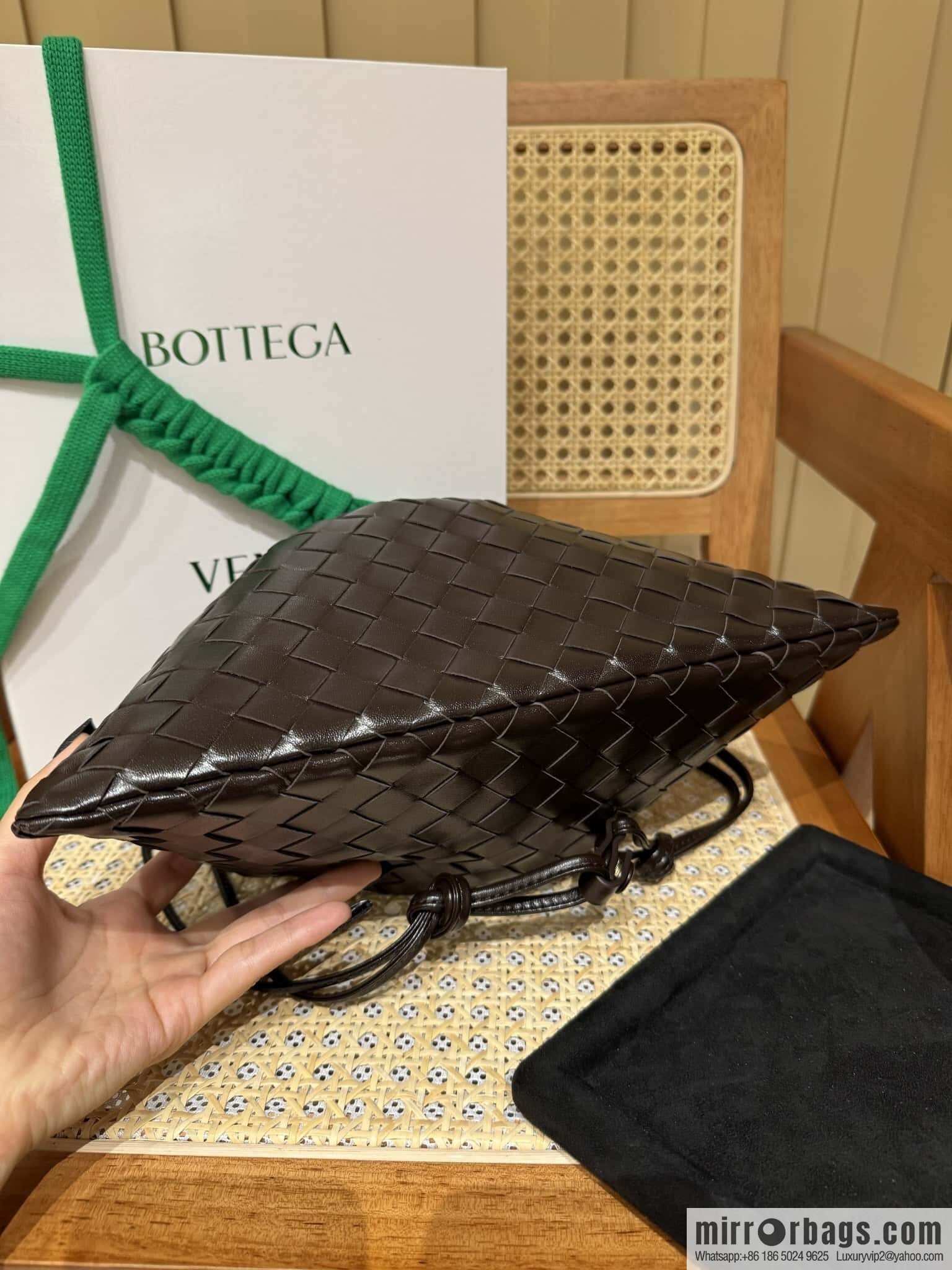 BV Medium Dustbag Clutch 796728 Chocolate Brown