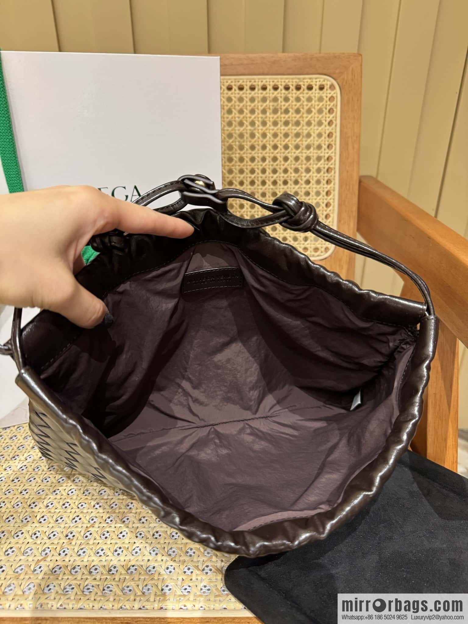 BV Medium Dustbag Clutch 796728 Chocolate Brown