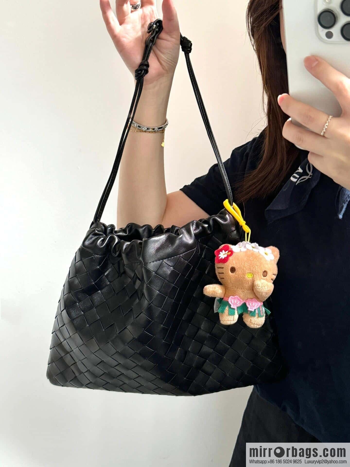 BV Medium Dustbag Clutch 796728 Black