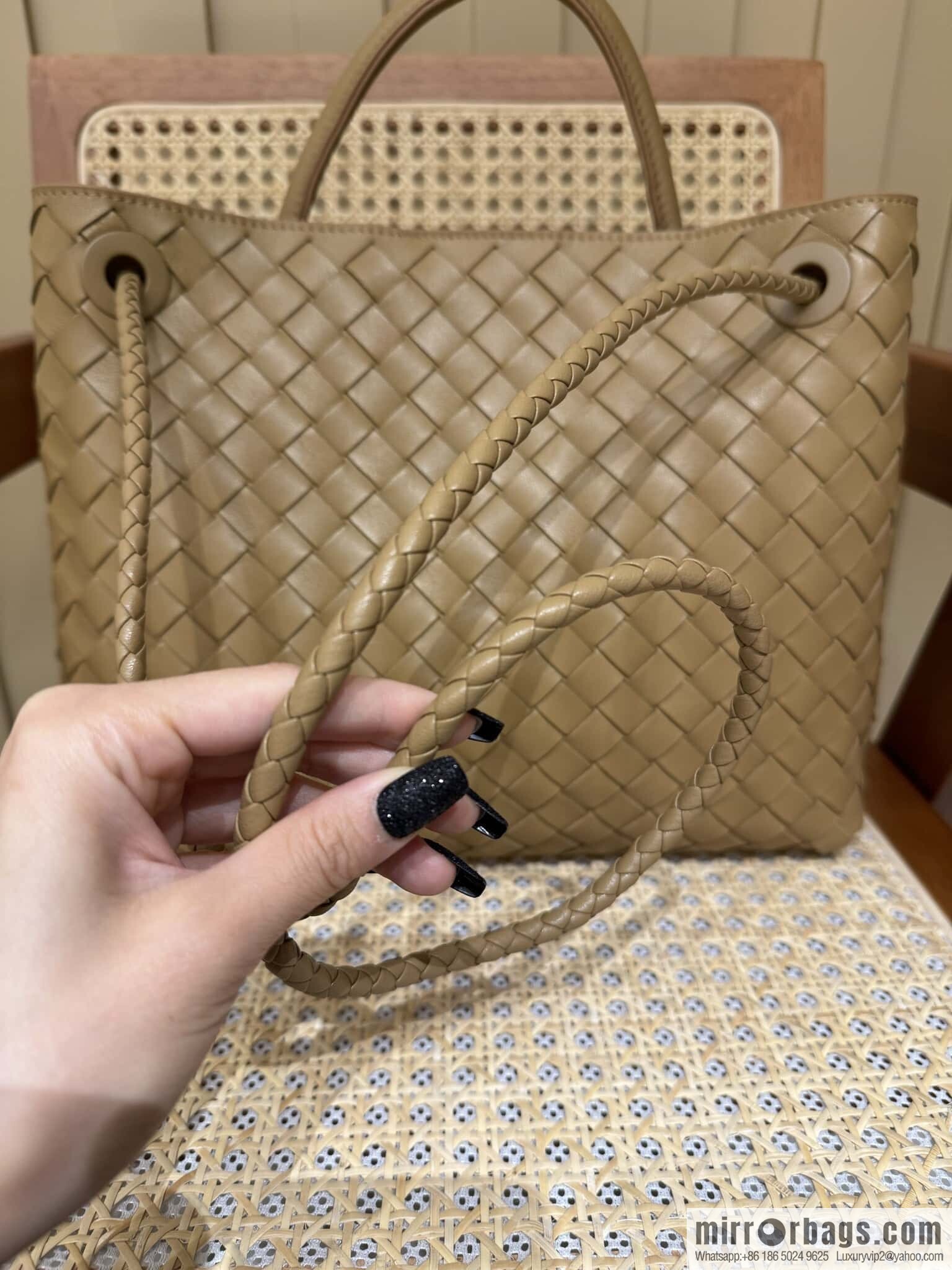BV M Andiamond 766016 Deep Nut Brown