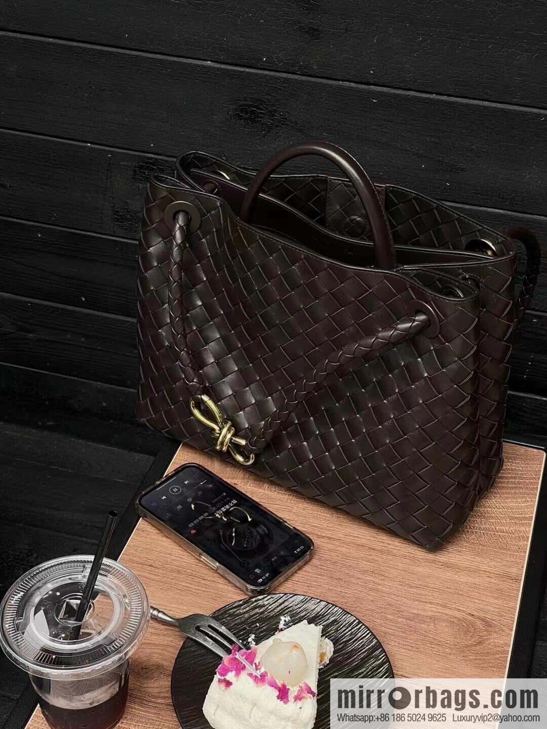 BV M Andiamond 766016 Chocolate Brown