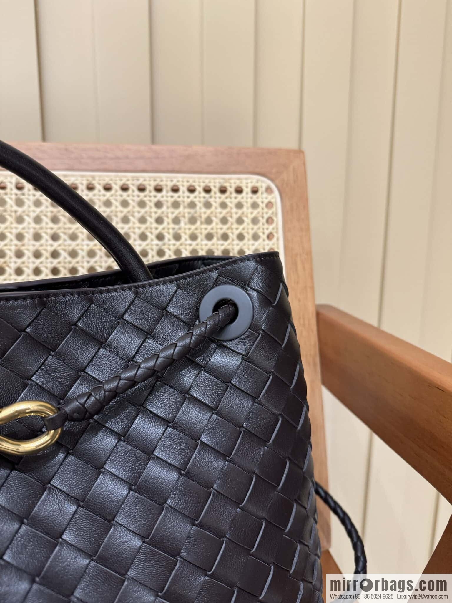 BV M Andiamond 766016 Chocolate Brown