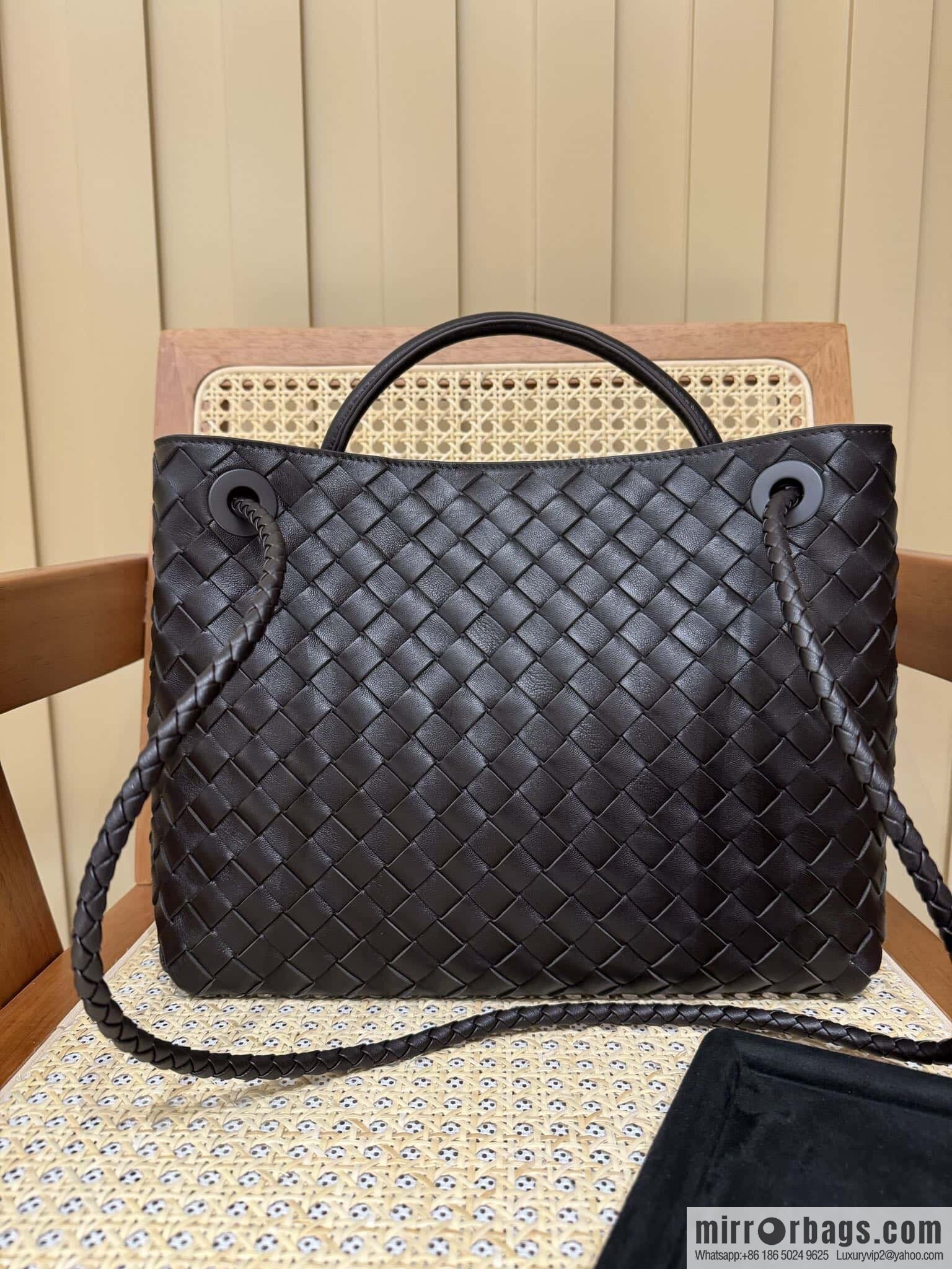 BV M Andiamond 766016 Chocolate Brown