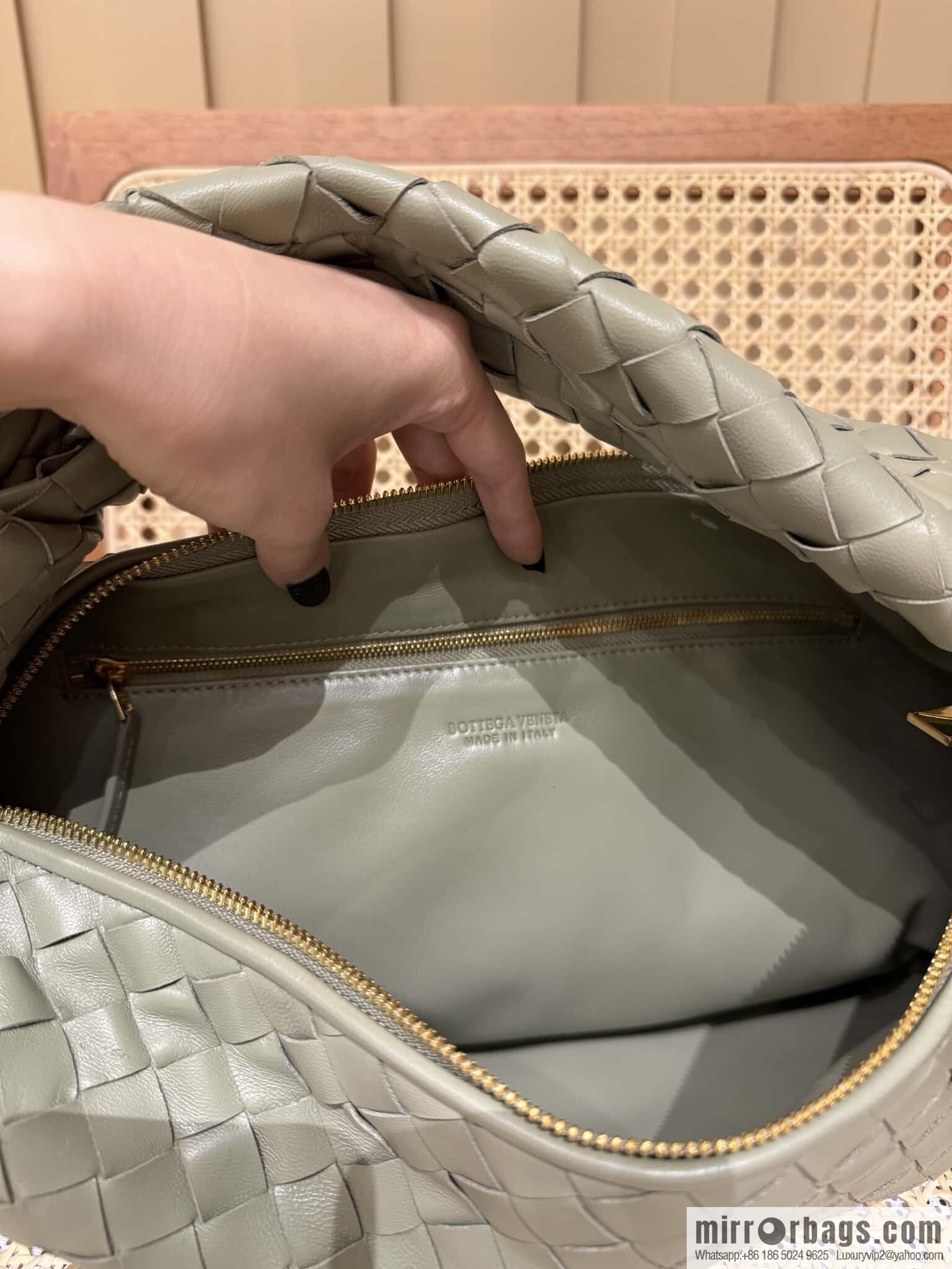 BV Jodie Shoulder Backpack 600261 Travertine Green