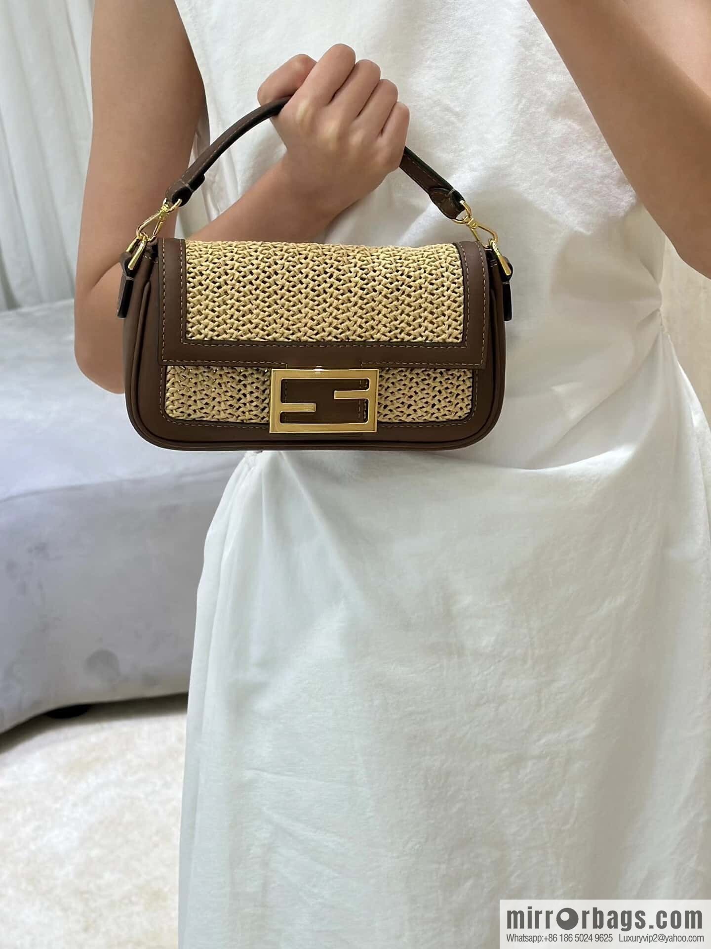 FENDI Baguette hand-woven raffia handbag, model number: 8666S red-brown