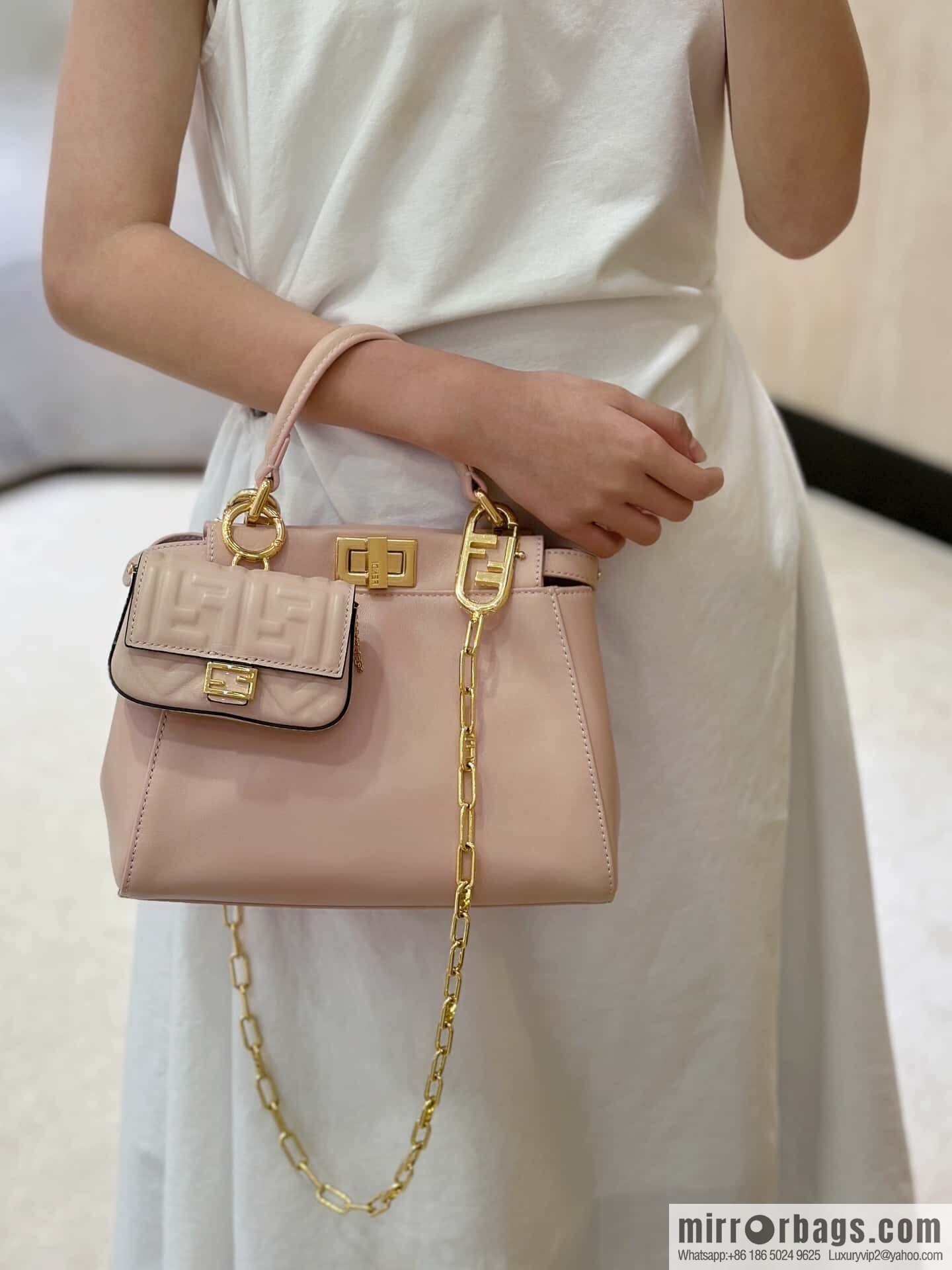FENDI peekaboo series, model number: 8315 pink.