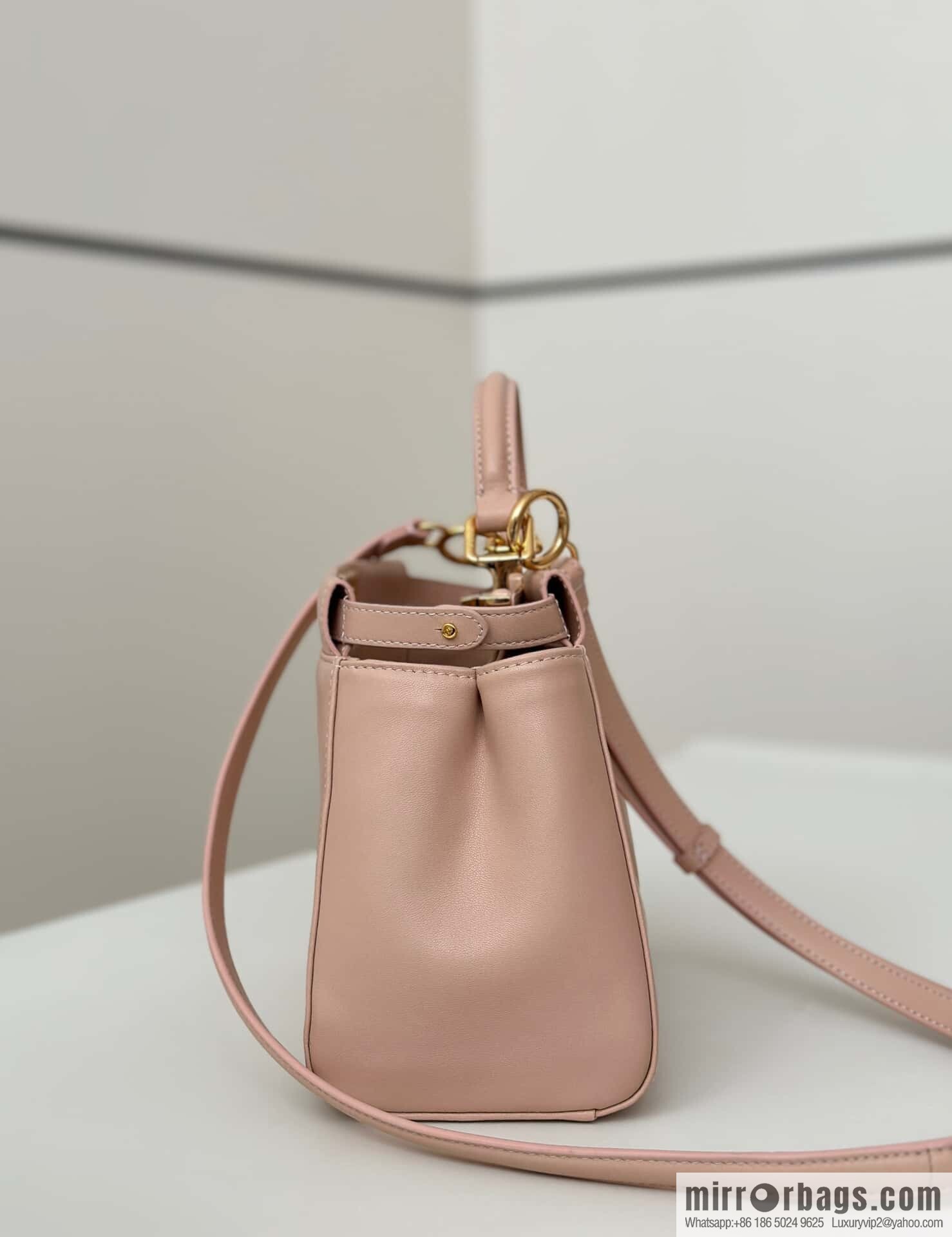 FENDI peekaboo series, model number: 8315 pink.