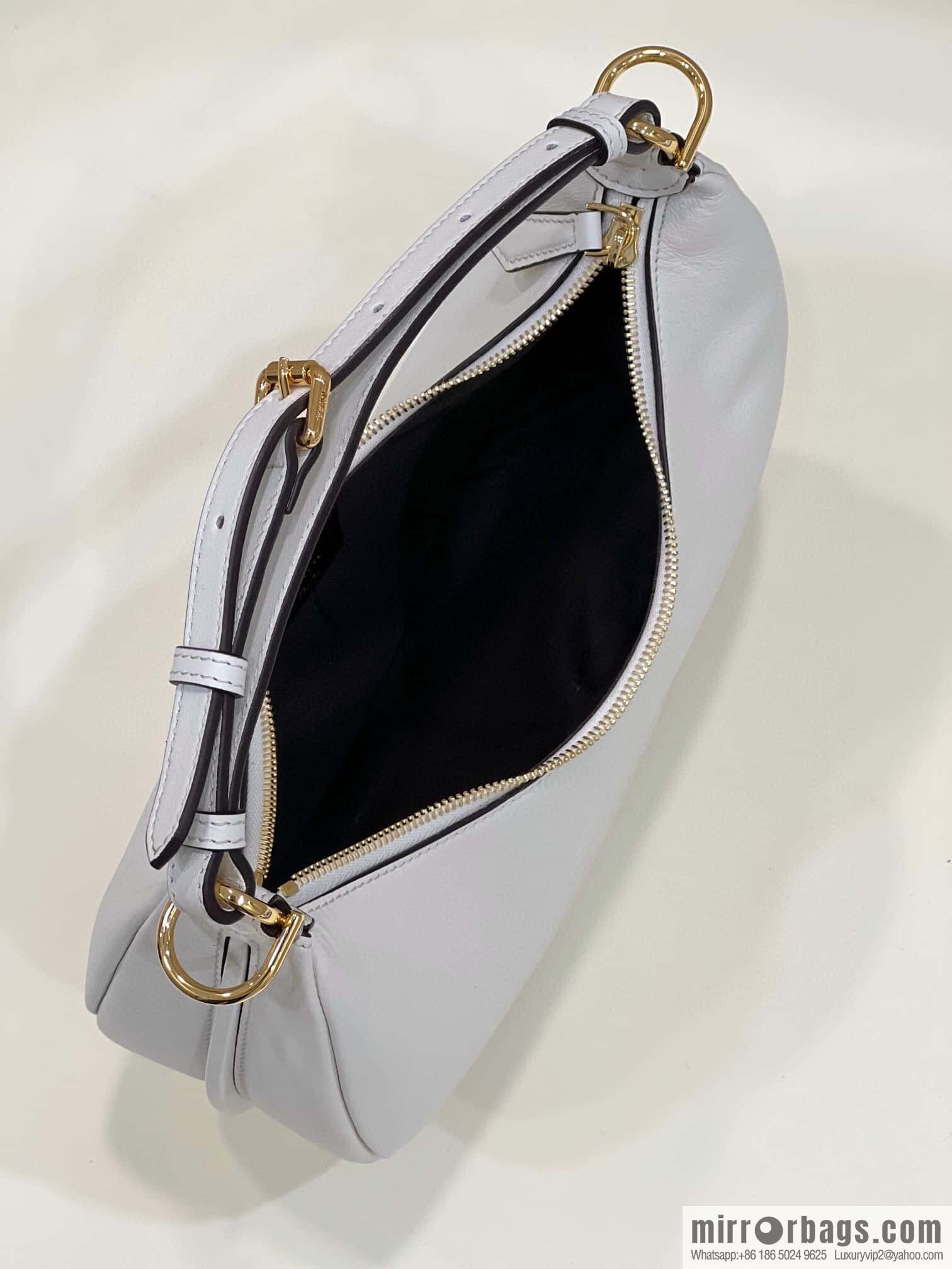 FENDI Fendigraphy armpit bag, model number: 80056m white