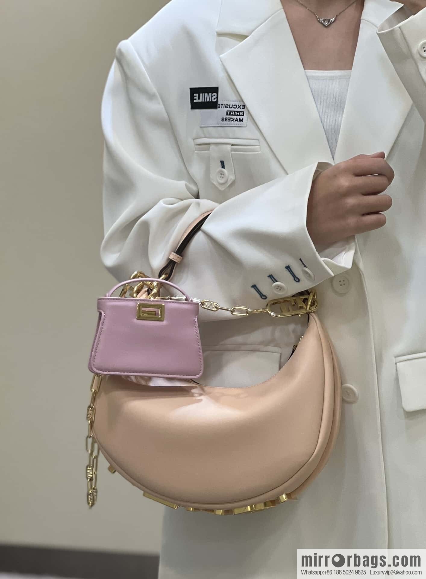 FENDI Fendigraphy armpit bag, model number: 80056m powder