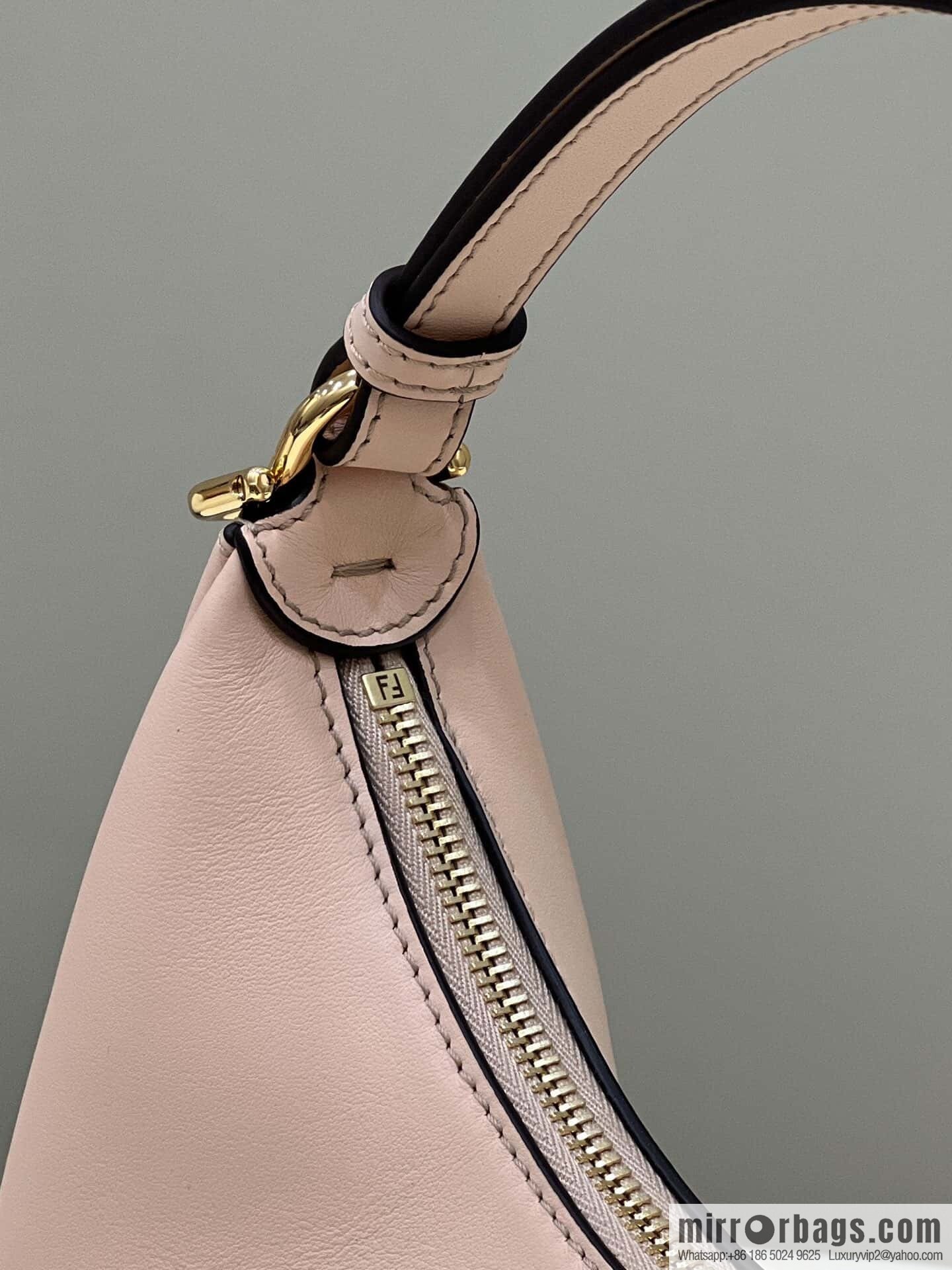 FENDI Fendigraphy armpit bag, model number: 80056m powder