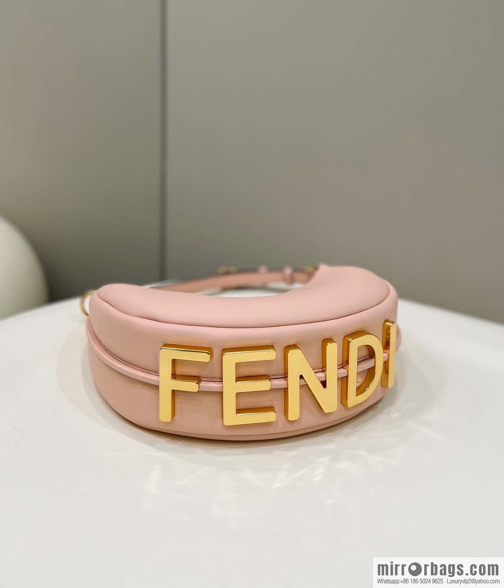 FENDI Fendigraphy armpit bag, model number: 80056m powder