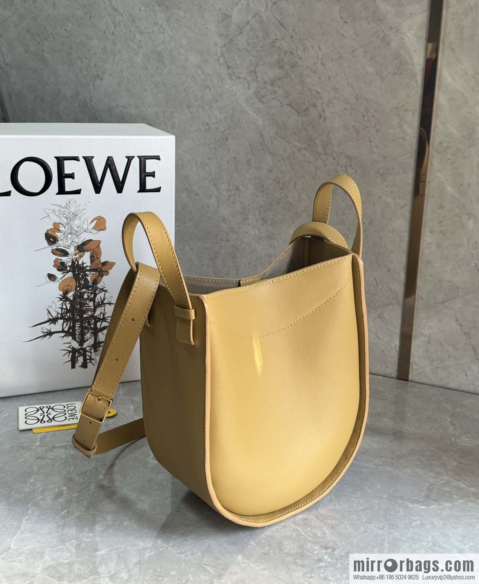 LOEWE new hammock arrival 🎉 0683 yellow