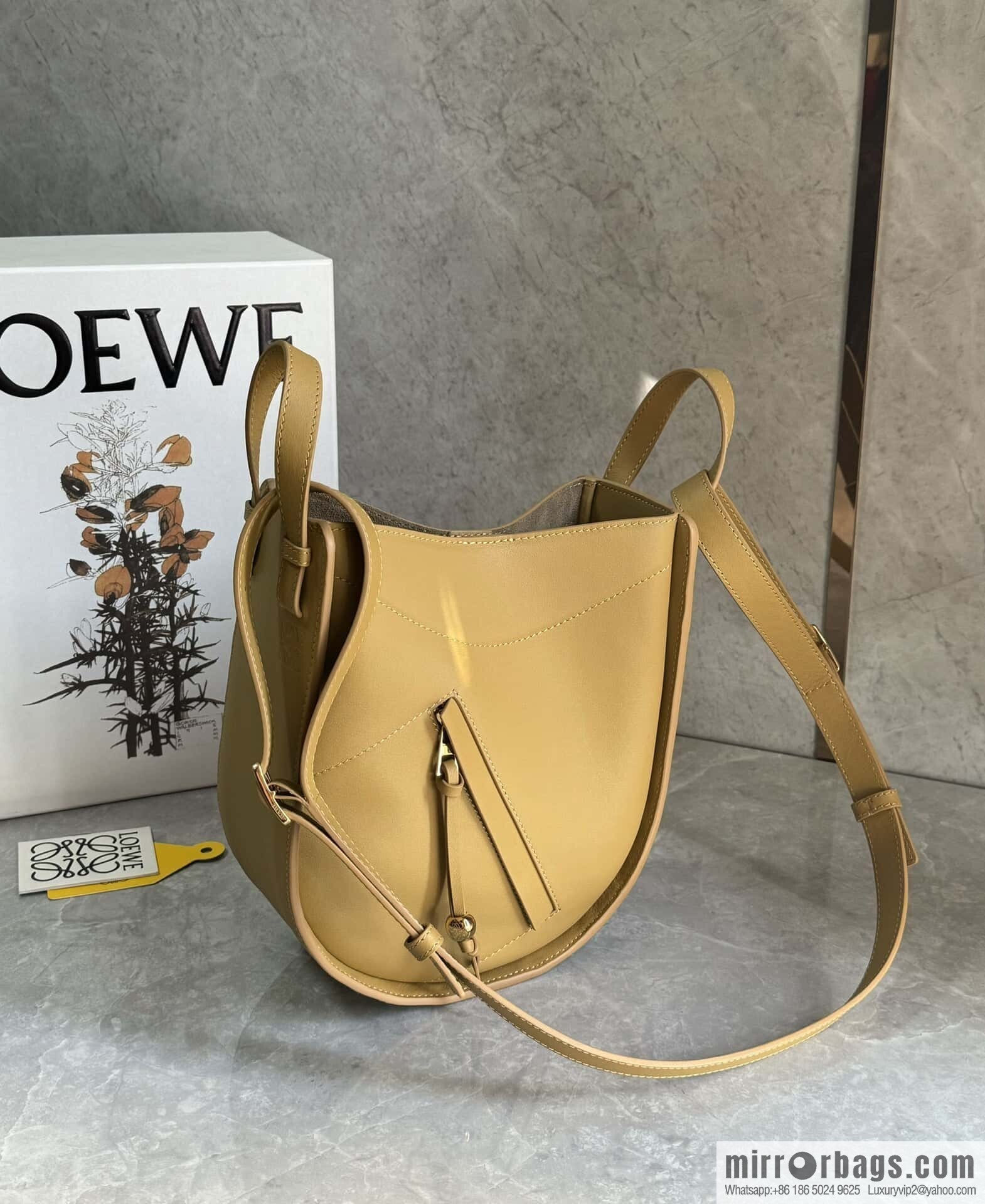 LOEWE new hammock arrival 🎉 0683 yellow