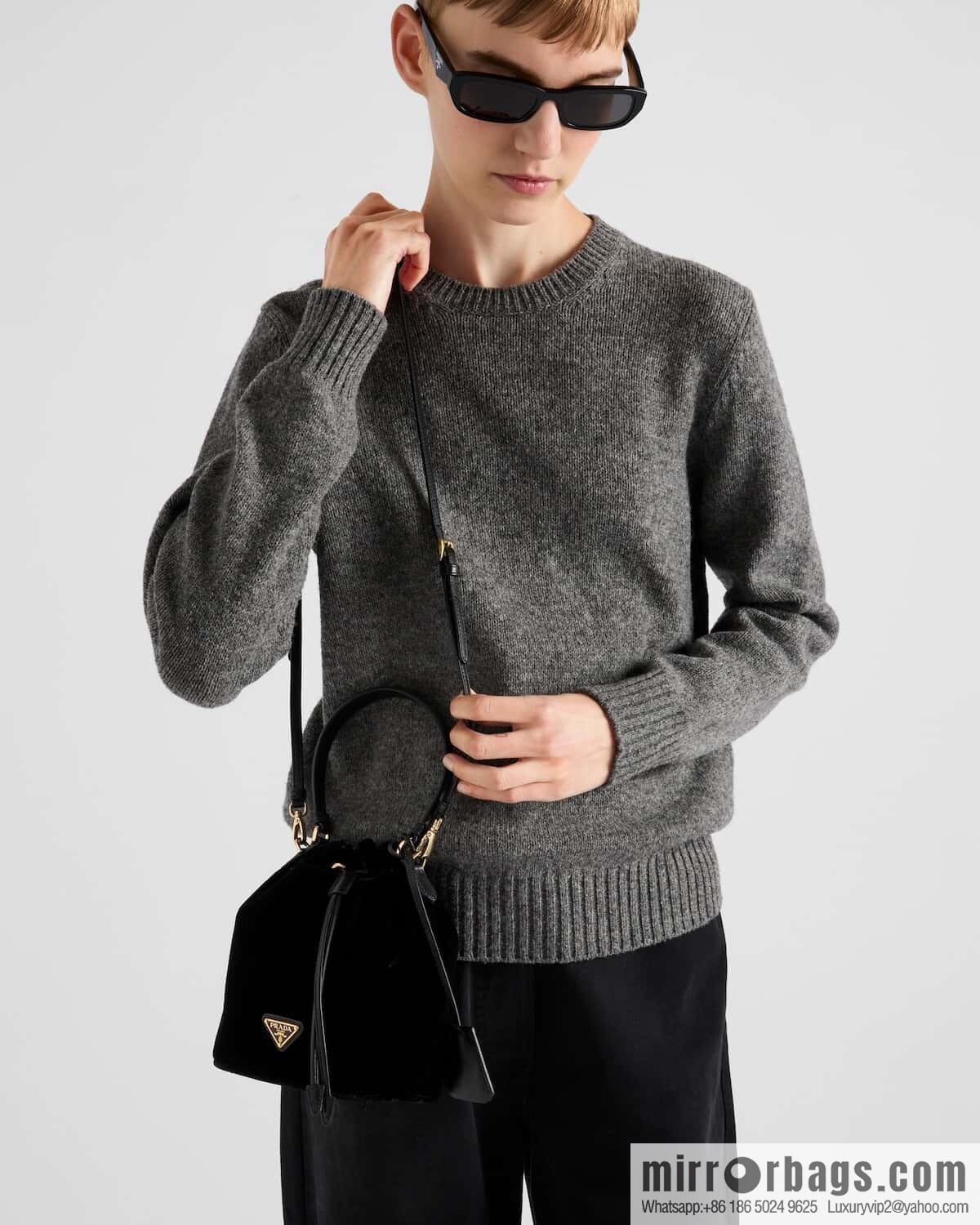 PRADA 🎉 Velvet Bucket Bag 🎉 1BE067 Velvet🎉🎉