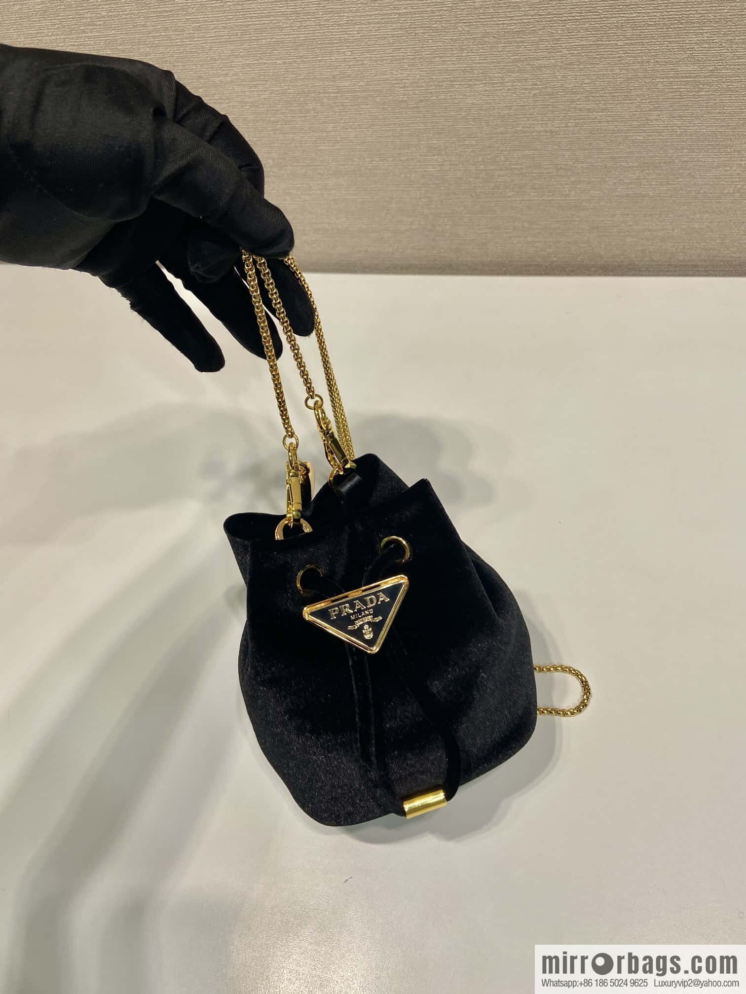 PRADA 🎉 Velvet Bucket 🎉 1NR016 Velvet🎉🎉
