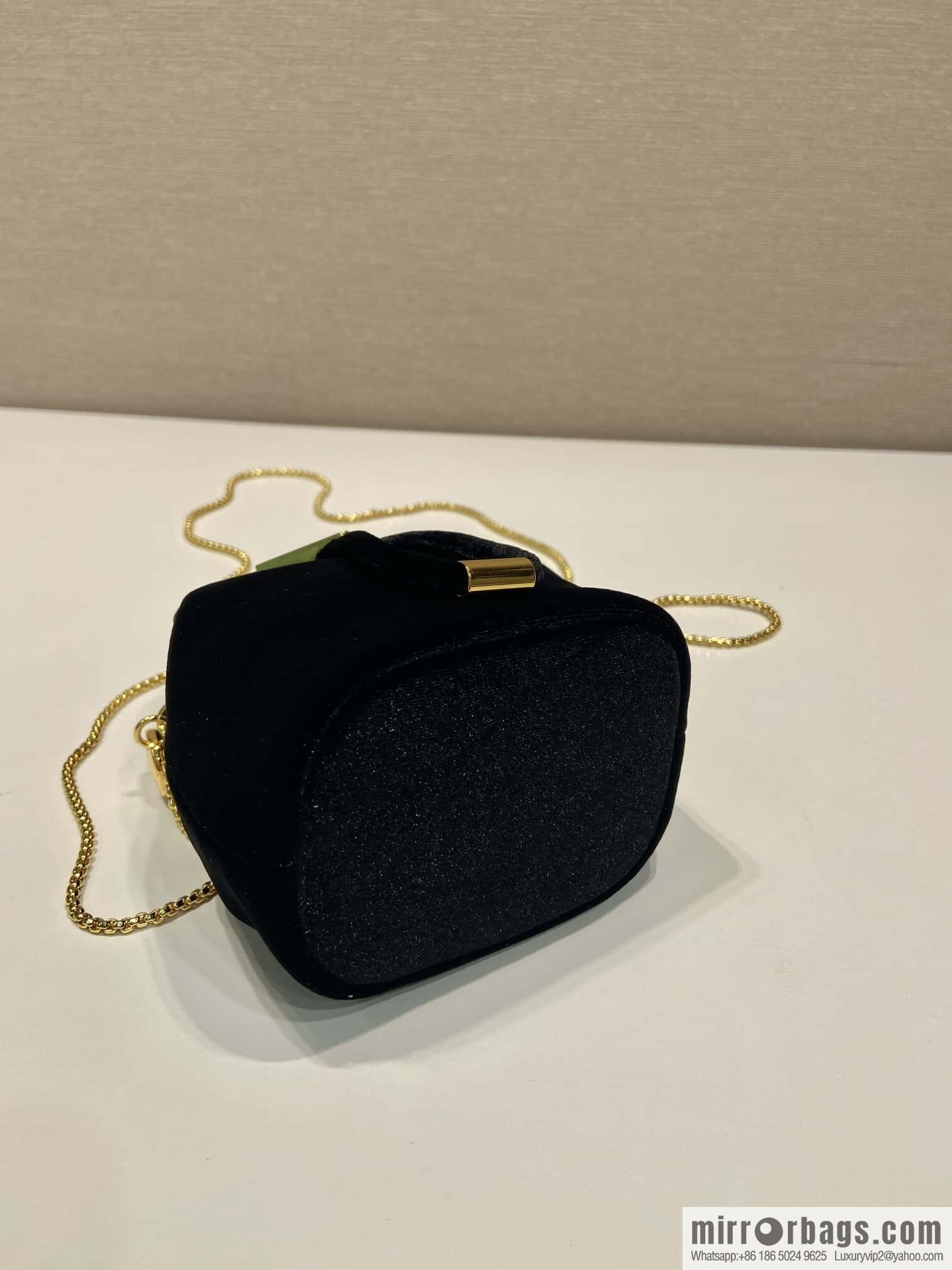 PRADA 🎉 Velvet Bucket 🎉 1NR016 Velvet🎉🎉