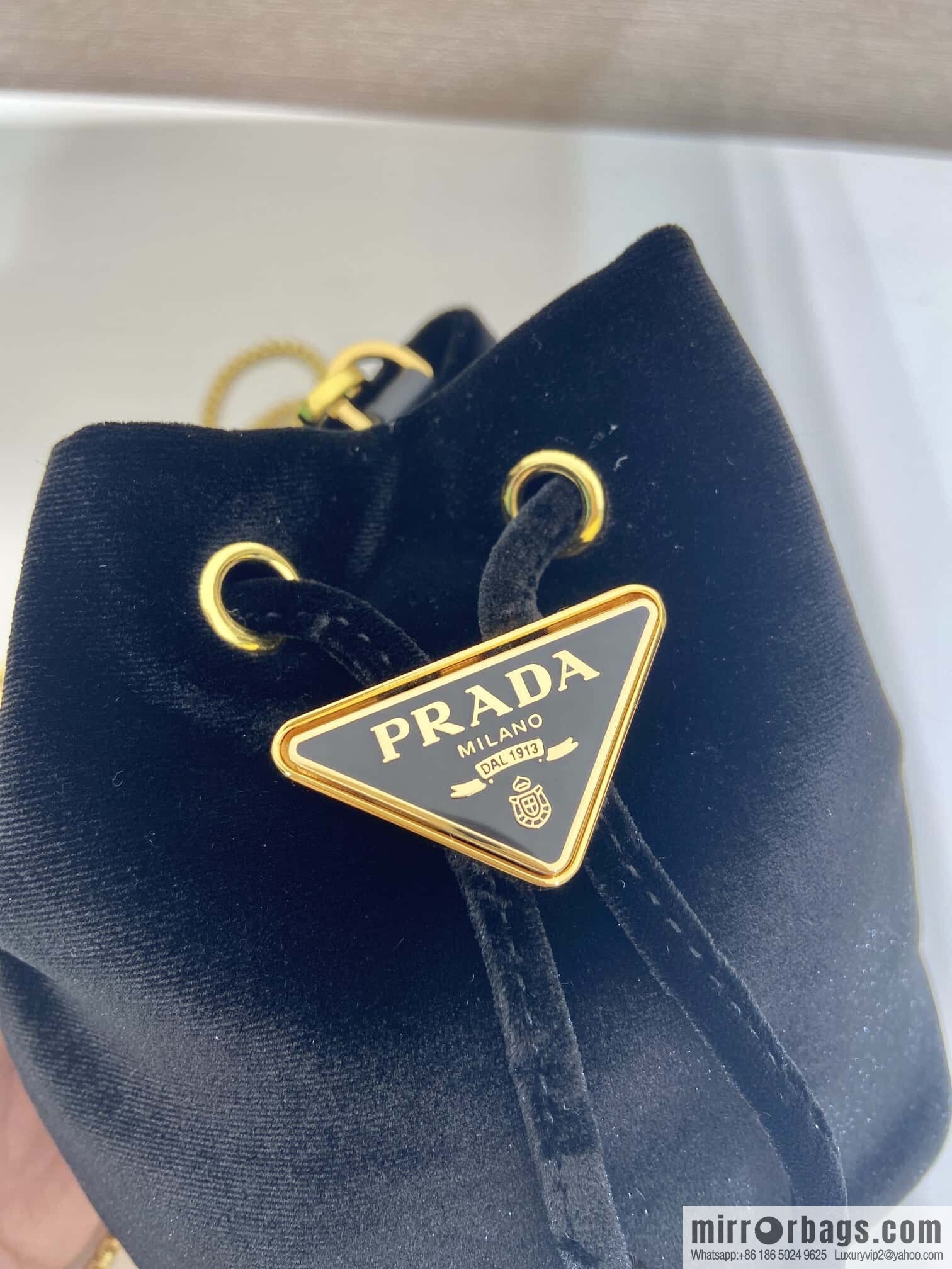 PRADA 🎉 Velvet Bucket 🎉 1NR016 Velvet🎉🎉