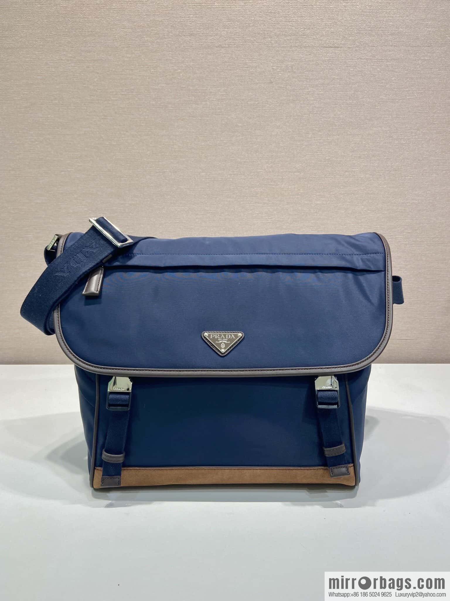 PRADA 🎉 new messenger bag 🎉 2VD052 large🎉🎉