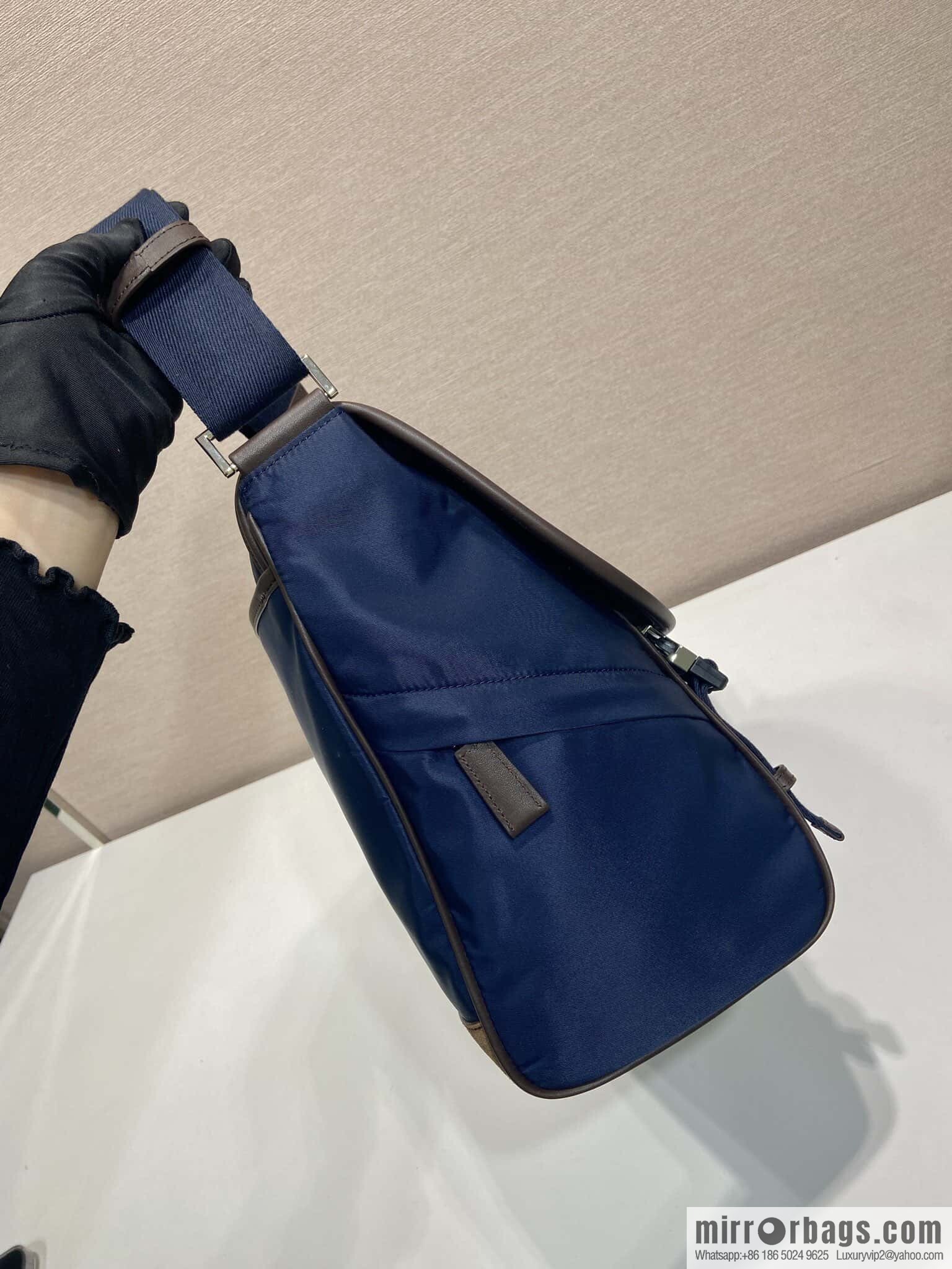 PRADA 🎉 new messenger bag 🎉 2VD052 large🎉🎉