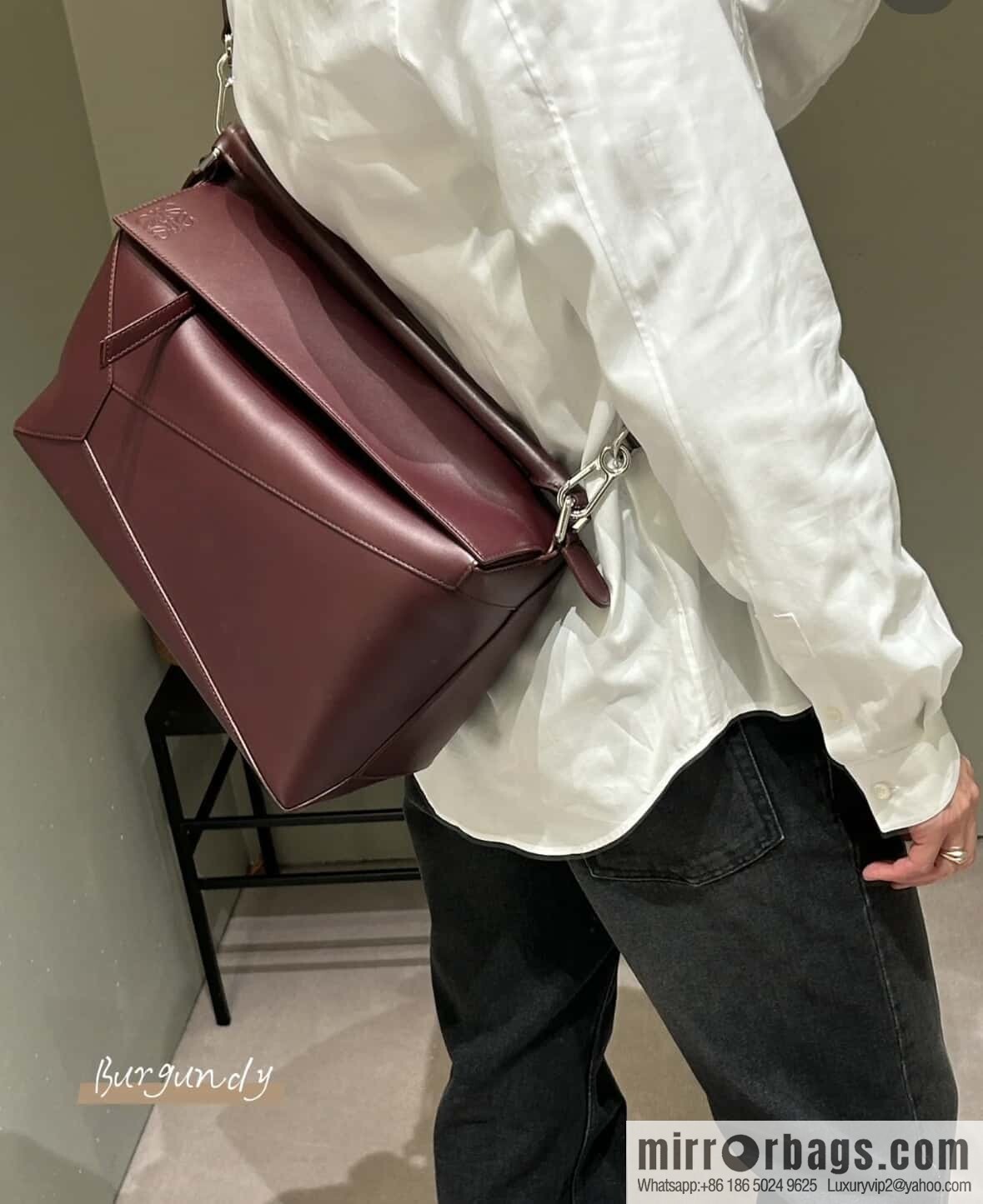 LOEWE new puzzle 0531 burgundy