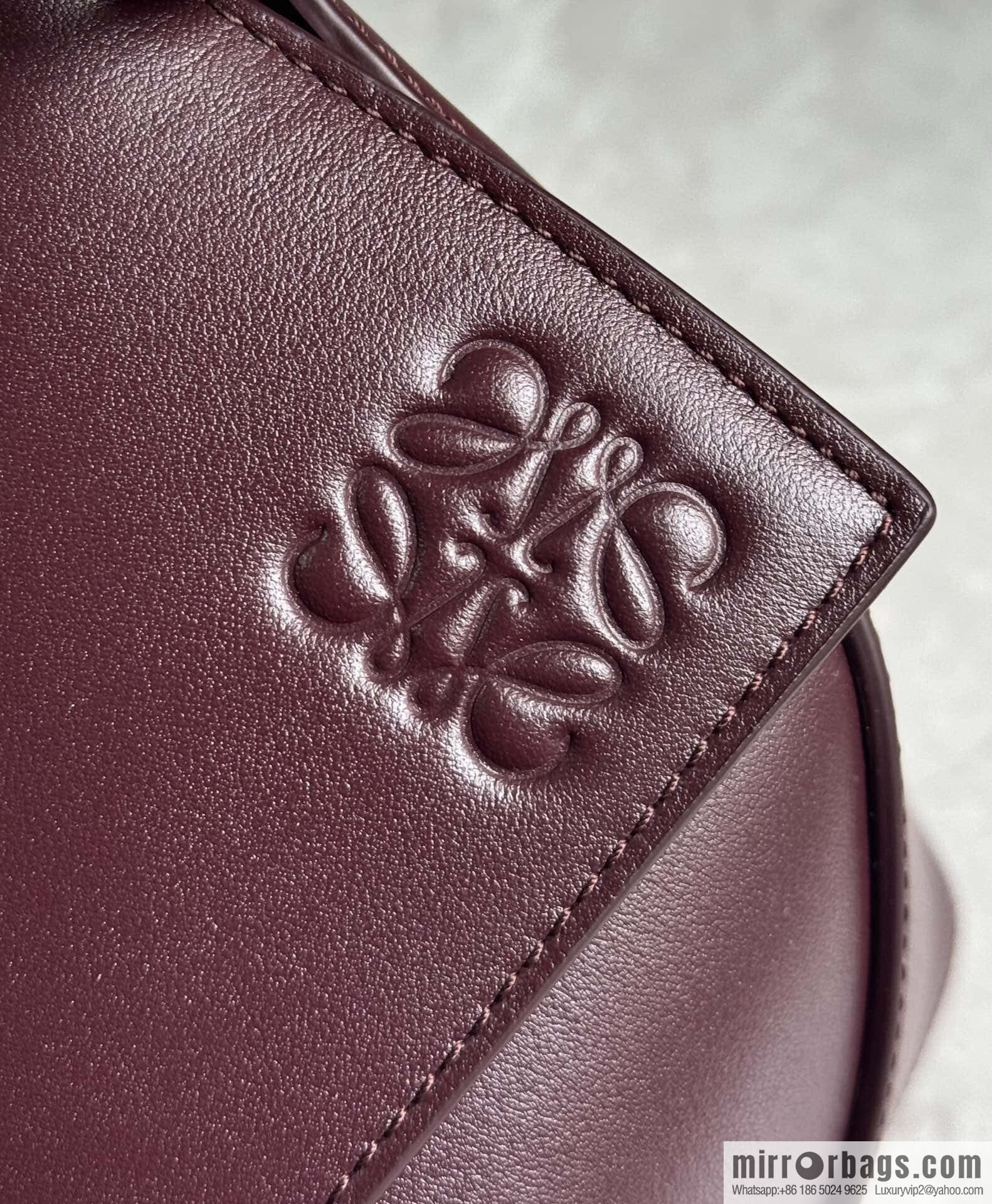 LOEWE new puzzle 0531 burgundy