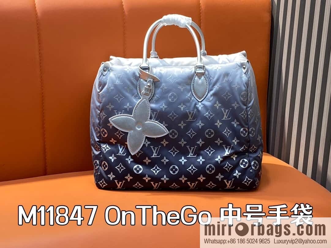 [Boutique‑grade] M11847 silver down, square bag series, this OnTheGo medium handbag.