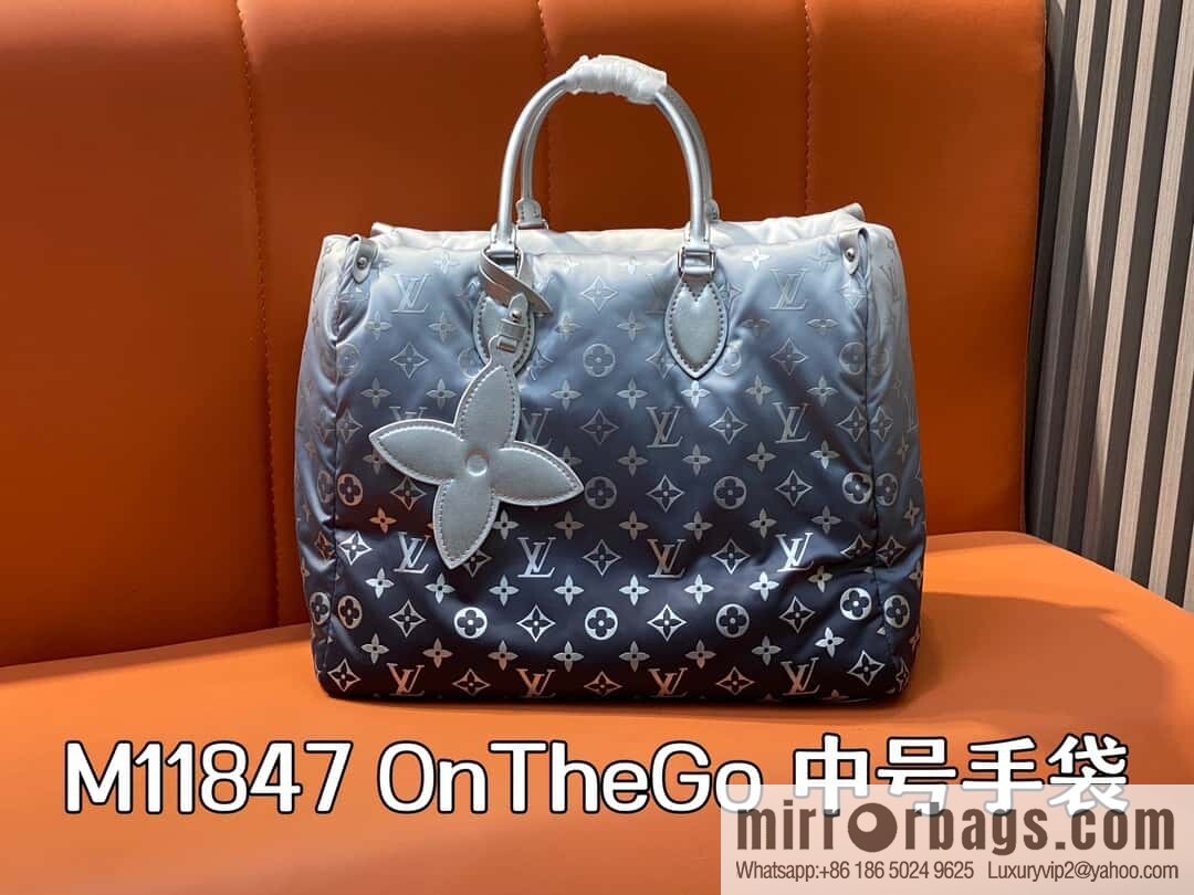 [Boutique‑grade] M11847 silver down, square bag series, this OnTheGo medium handbag.