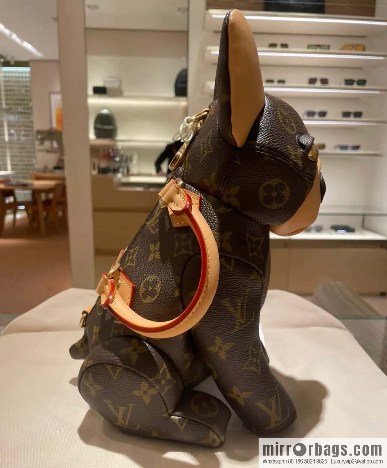 [Boutique‑grade] M12617 presbyopia, French Dou dog shoulder bag series, this Pooch Bag handbag