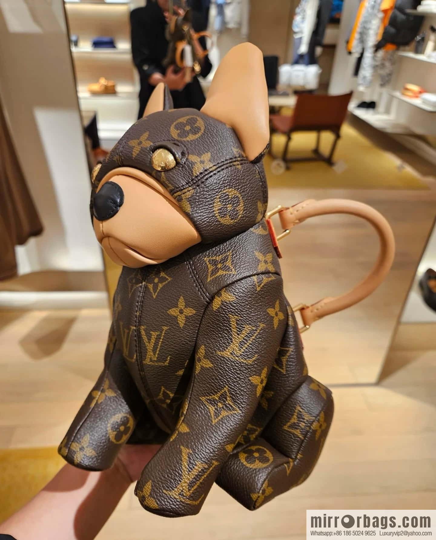 [Boutique‑grade] M12617 presbyopia, French Dou dog shoulder bag series, this Pooch Bag handbag