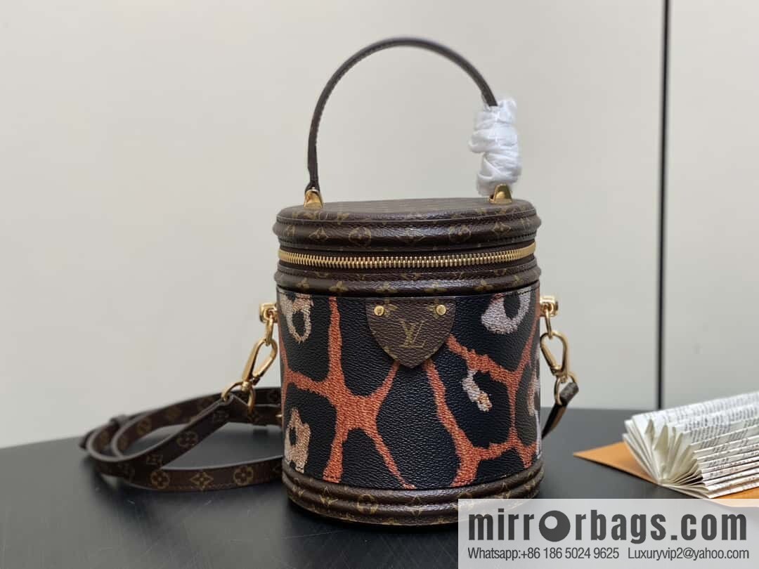 [Boutique‑grade] M13846 leopard print, drum bag, fortune bag VANITY handbag