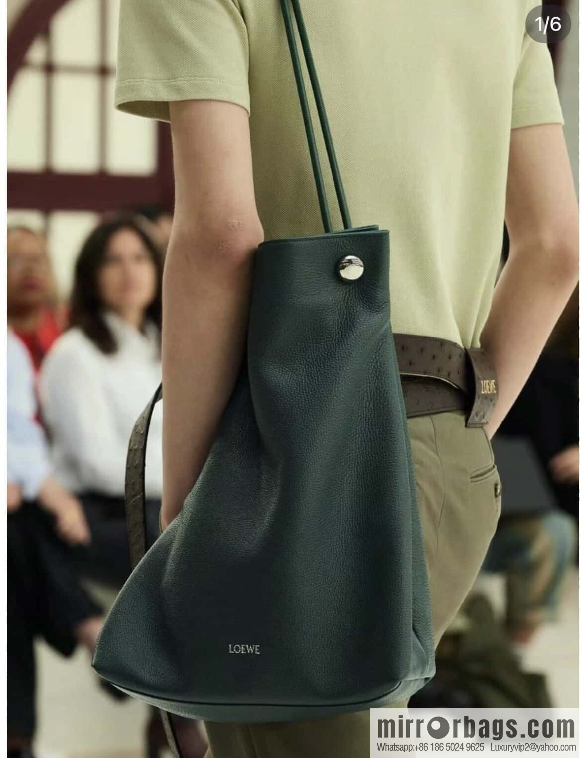 LOEWE Pebble hobo 0905 green