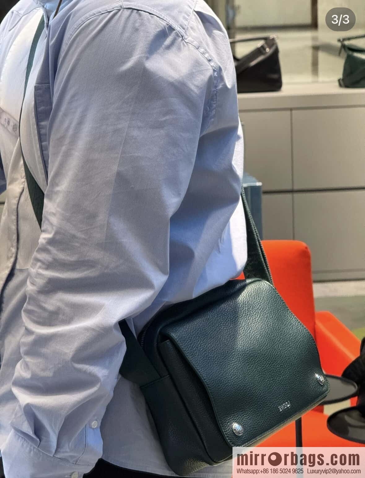 LOEWE latest | Pebble messenger bag 0522 green