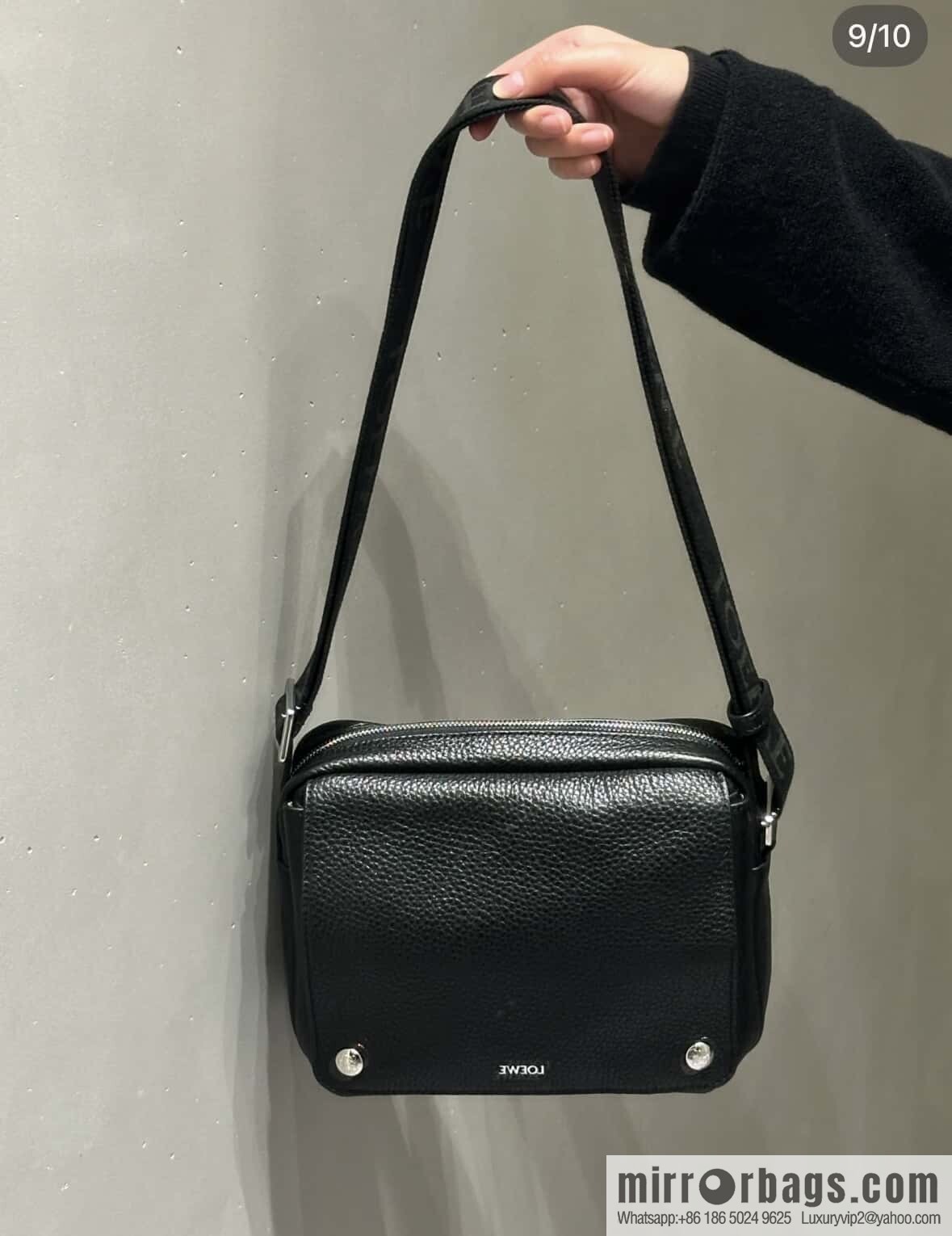 LOEWE Latest | Pebble Messenger Bag 0522 Black