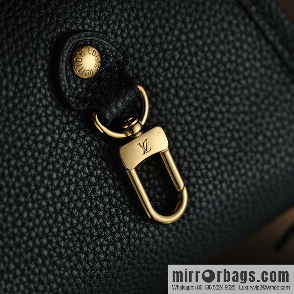 LV ππππππ
πππ chip diamond beating code shopping bag series #M