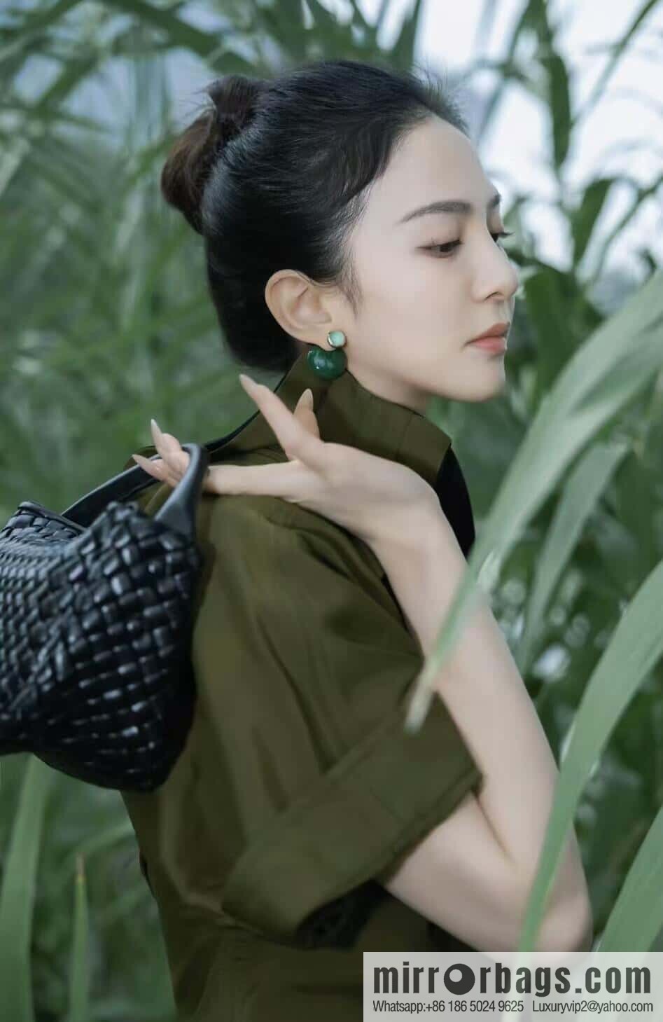 BV Small Cobble Handbag 805739 Black
