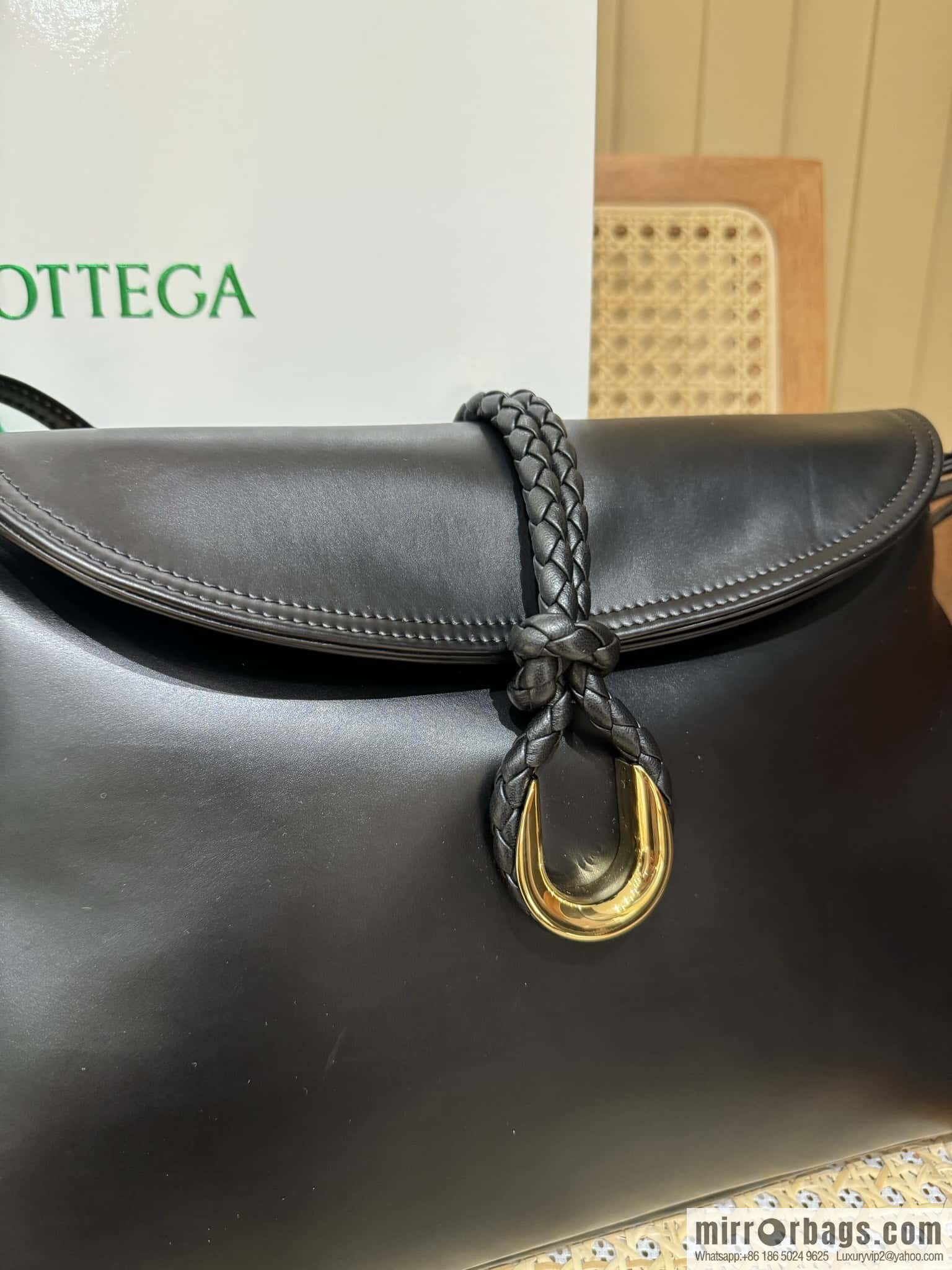 BV Large Liberta Crossbody Bag 806034 Black