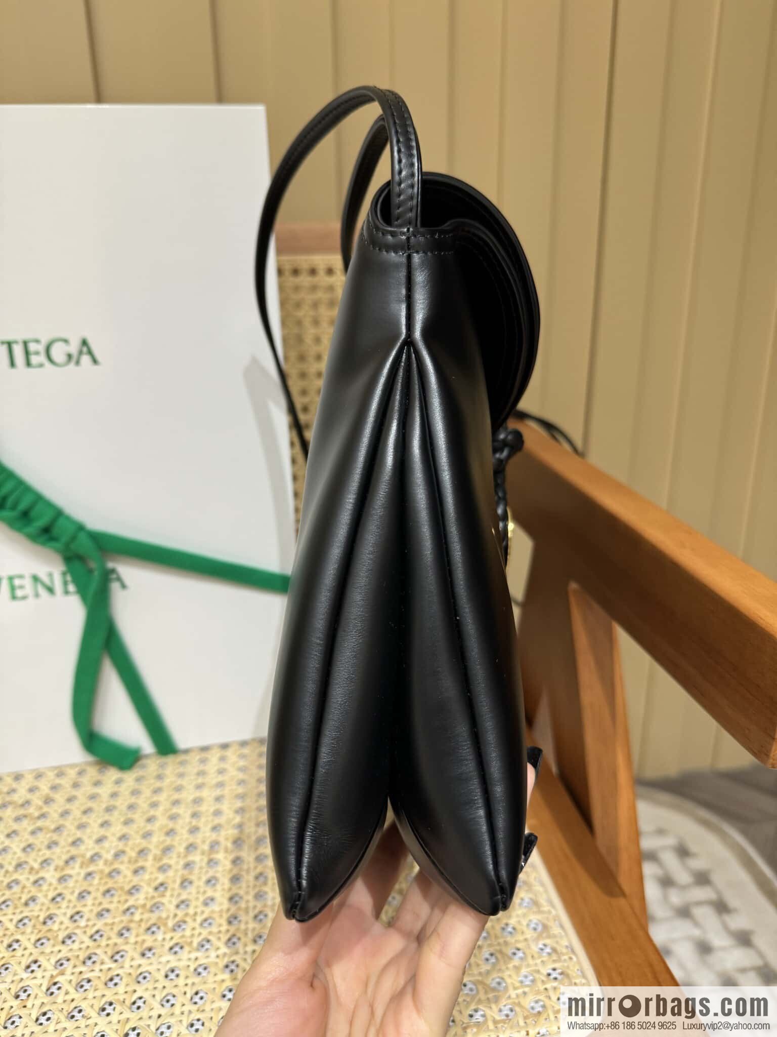 BV Large Liberta Crossbody Bag 806034 Black