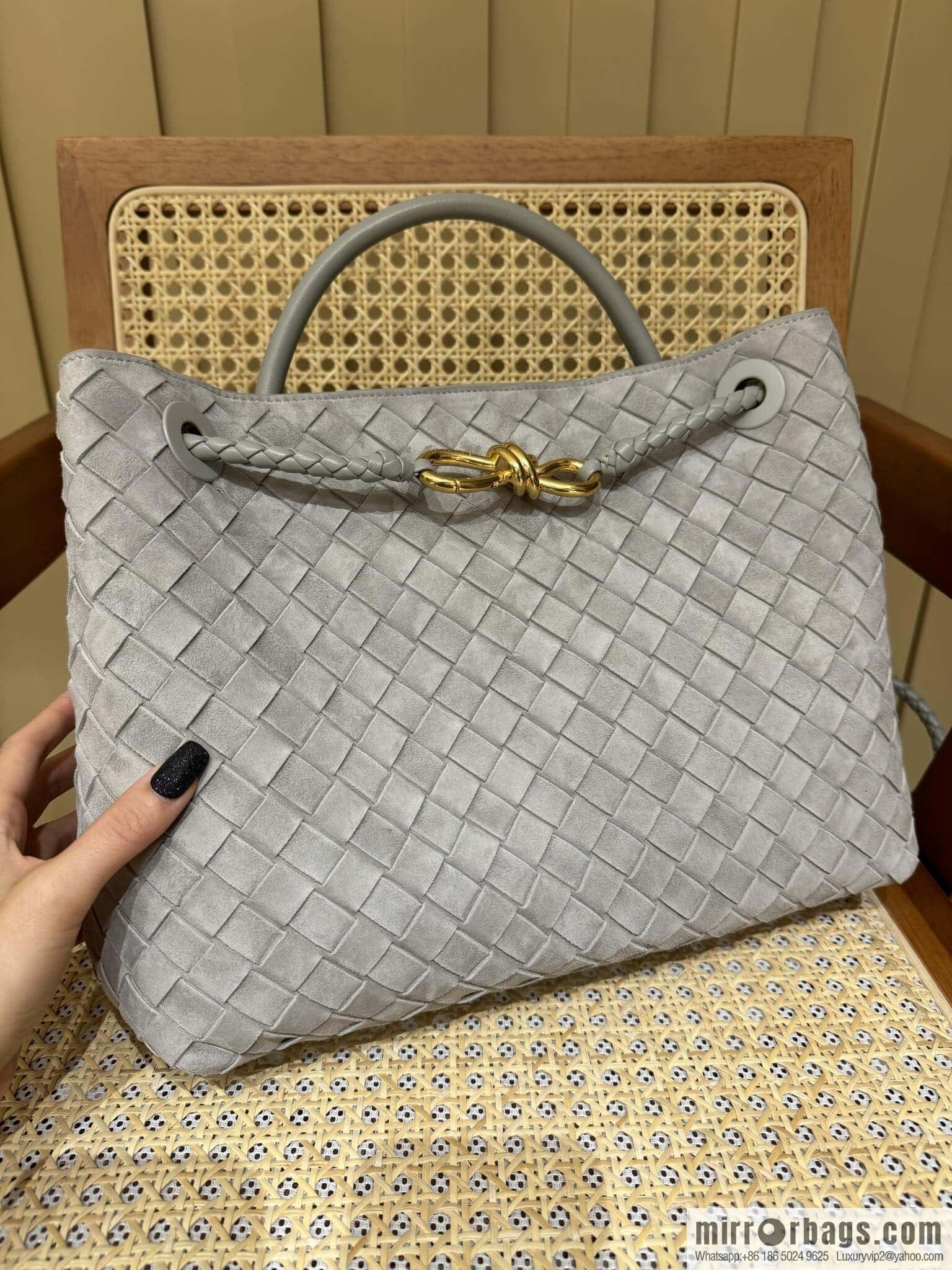 BV Medium Andiamo Tote Bag 766016 Suede Silver Grey