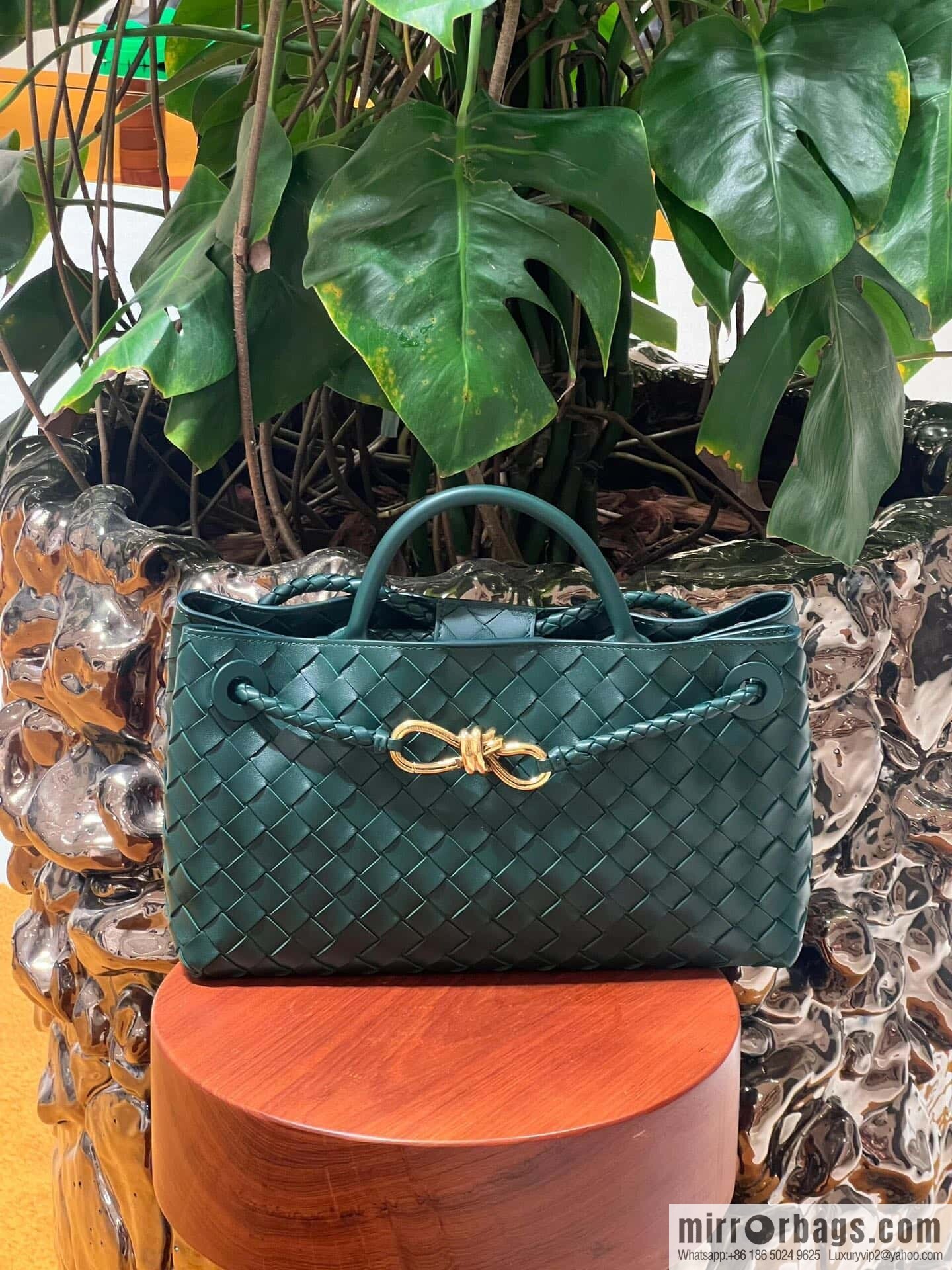 BV small horizontal Andiamond handbag 766010 emerald