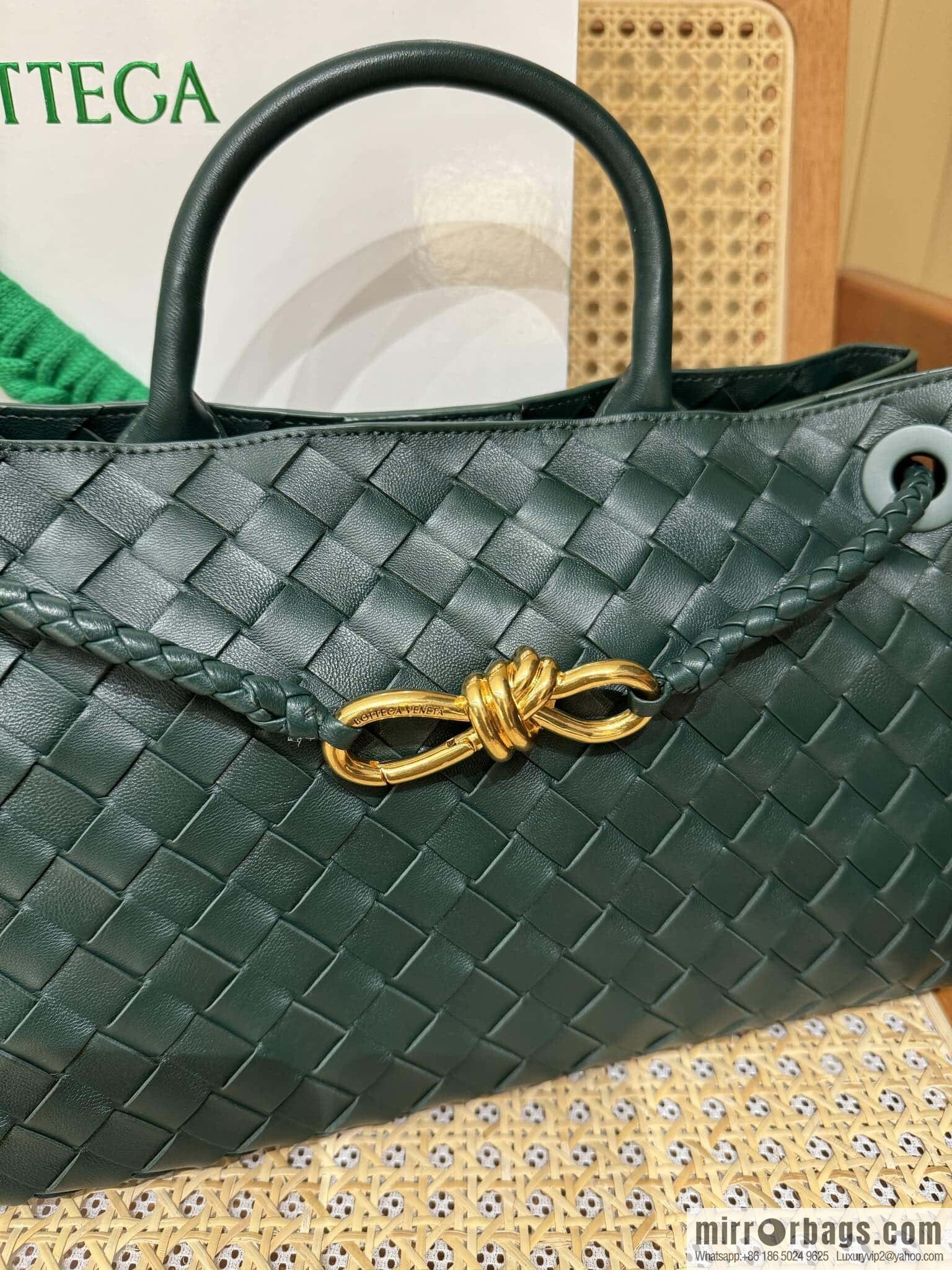 BV small horizontal Andiamond handbag 766010 emerald
