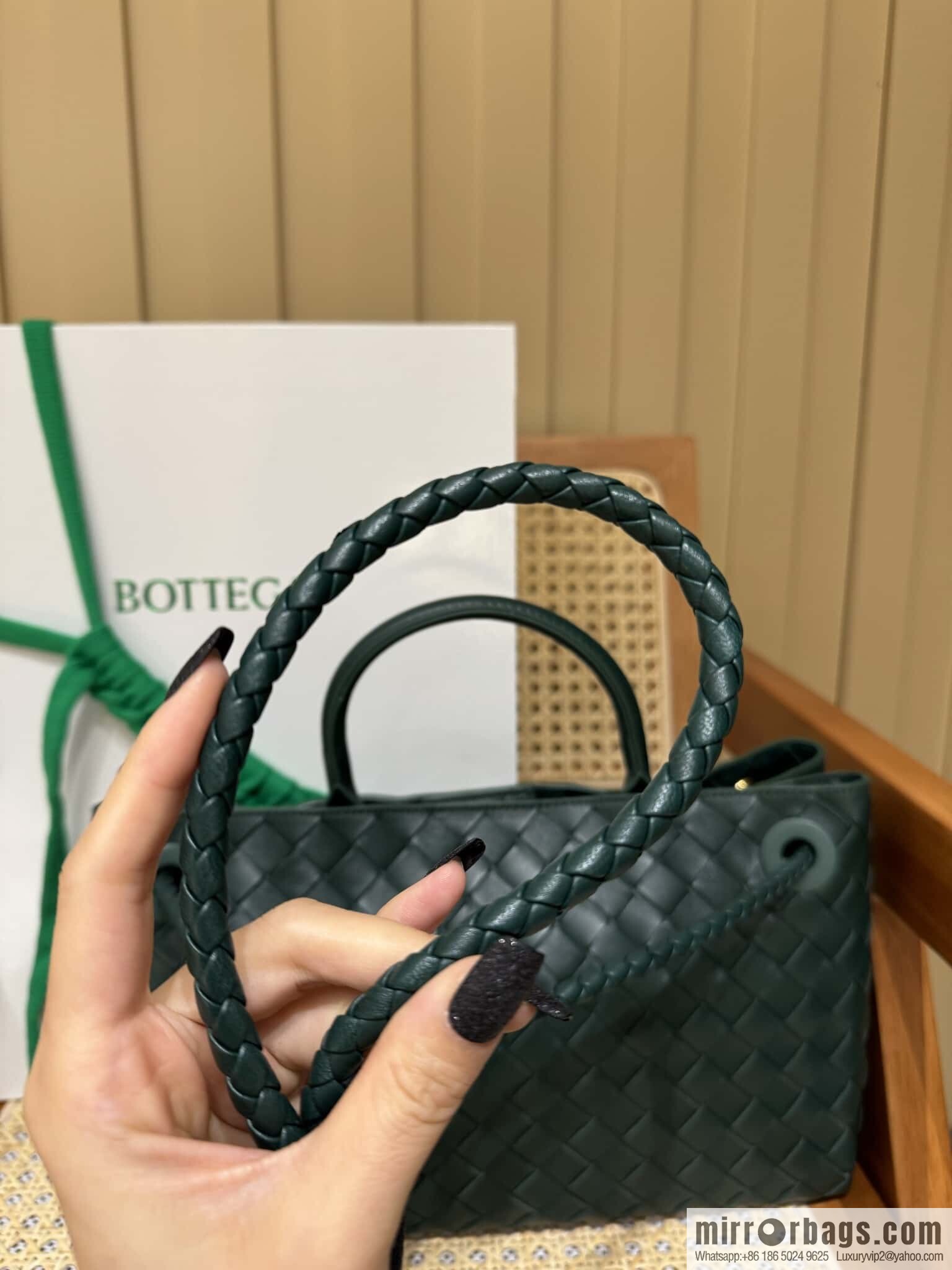 BV small horizontal Andiamond handbag 766010 emerald