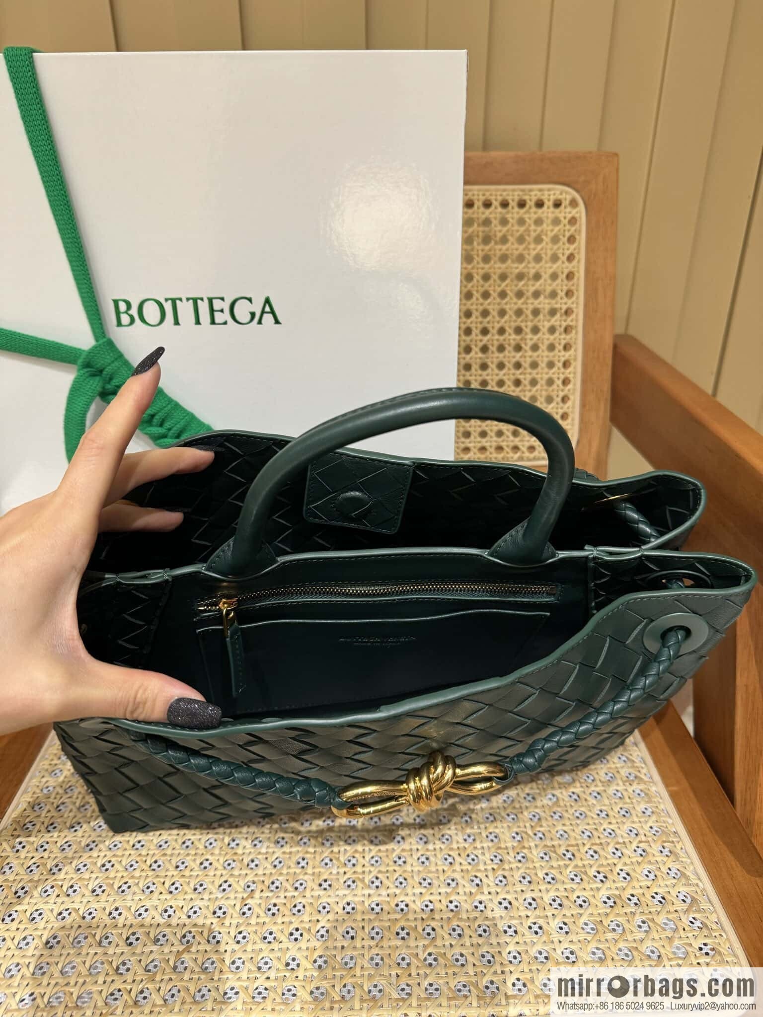 BV small horizontal Andiamond handbag 766010 emerald