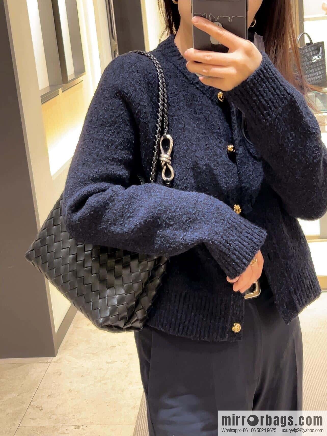 BV ๐ small Andiamo handbag 766014 black with silver buckle๐