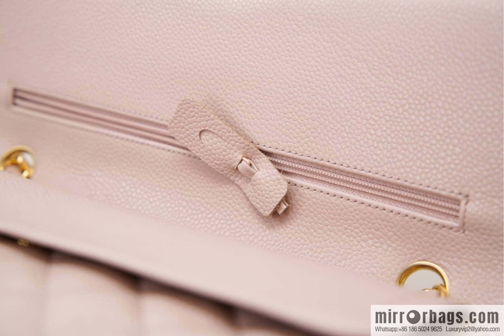 CHANEL 𝐂𝐥𝐚𝐬𝐬𝐢𝐜 𝐅𝐥𝐚𝐩 Medium Classic Cover Bag, Sakura Powder 🌸 A01112