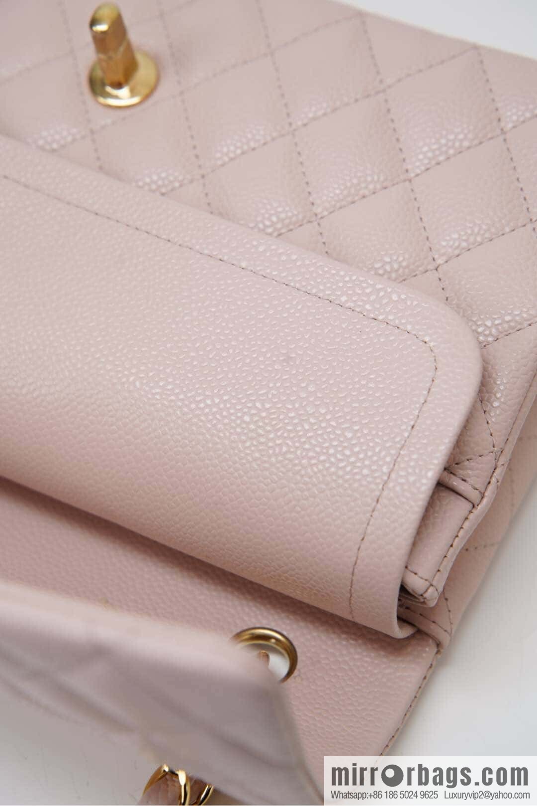 CHANEL 𝐂𝐥𝐚𝐬𝐬𝐢𝐜 𝐅𝐥𝐚𝐩 Medium Classic Cover Bag, Sakura Powder 🌸 A01112