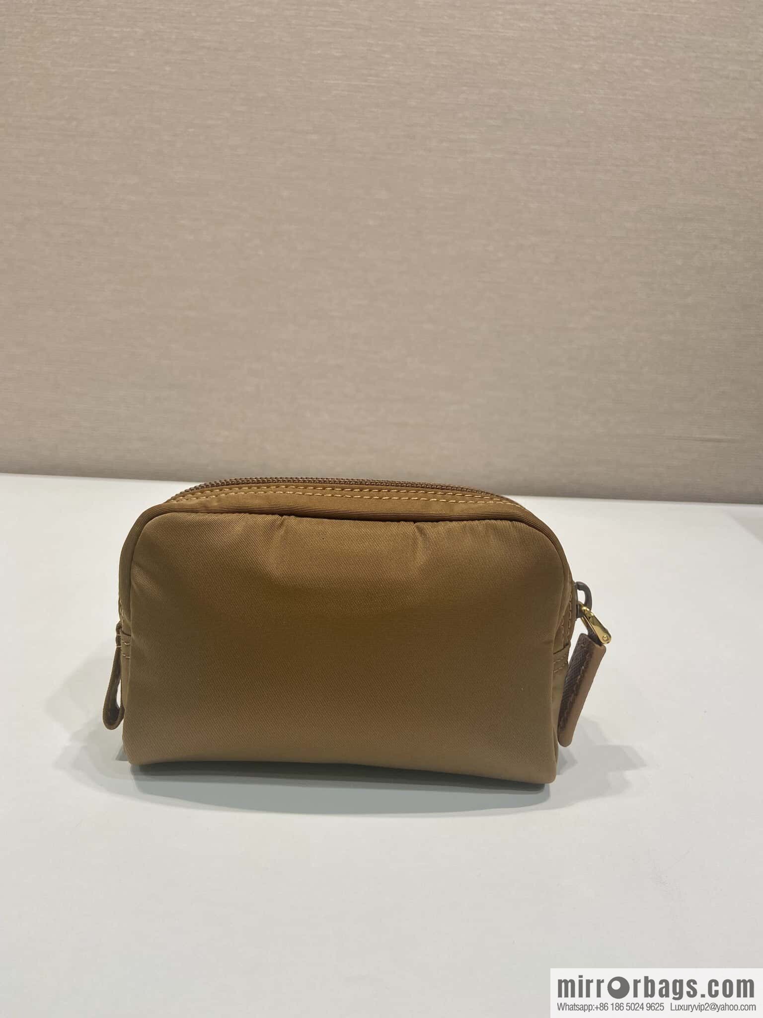PRADA 🎉 small hand bag 🎉 1NA339 new color🎉🎉
