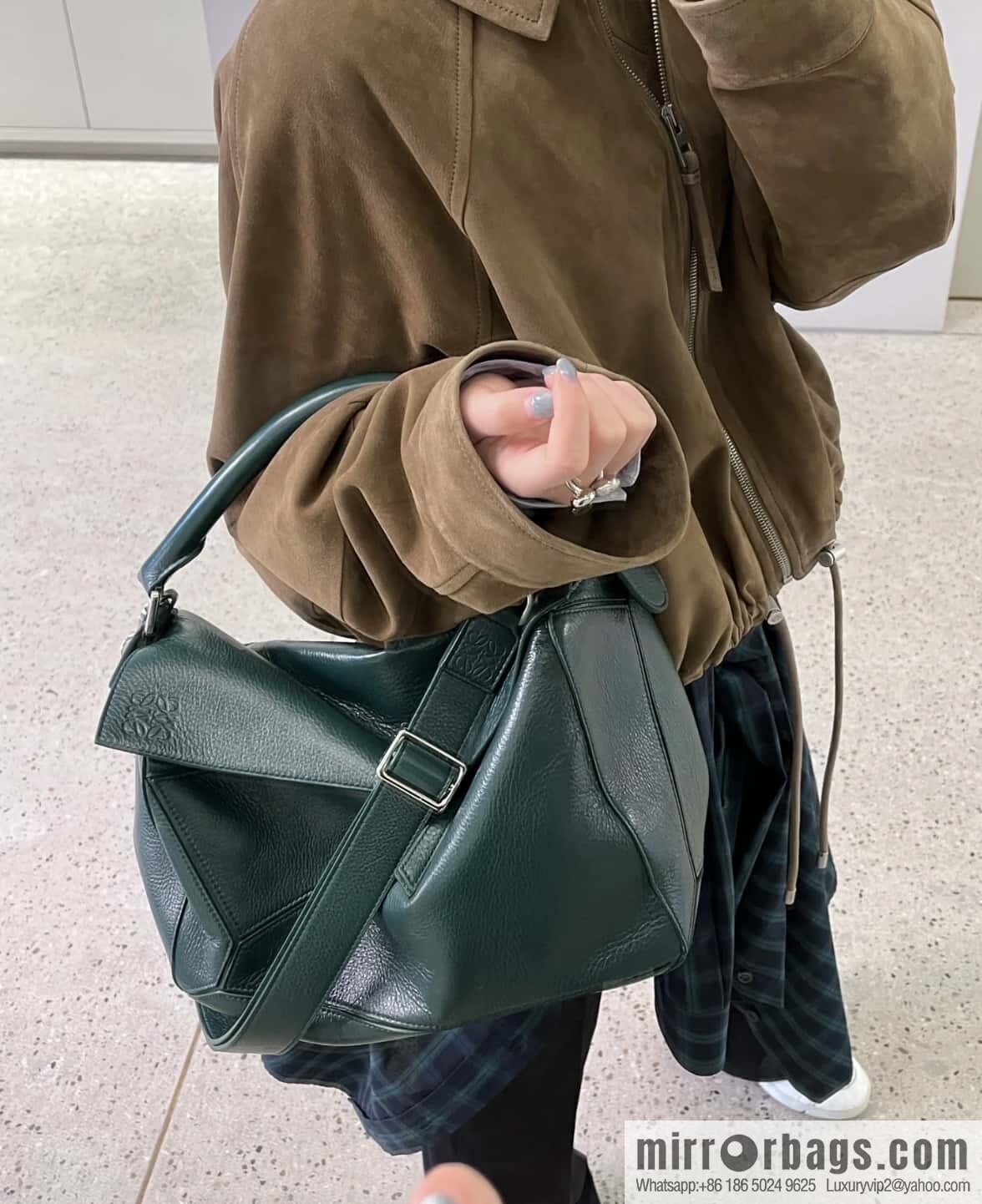 LOEWE new deerskin evergreen green 🌲 puzzle 0158