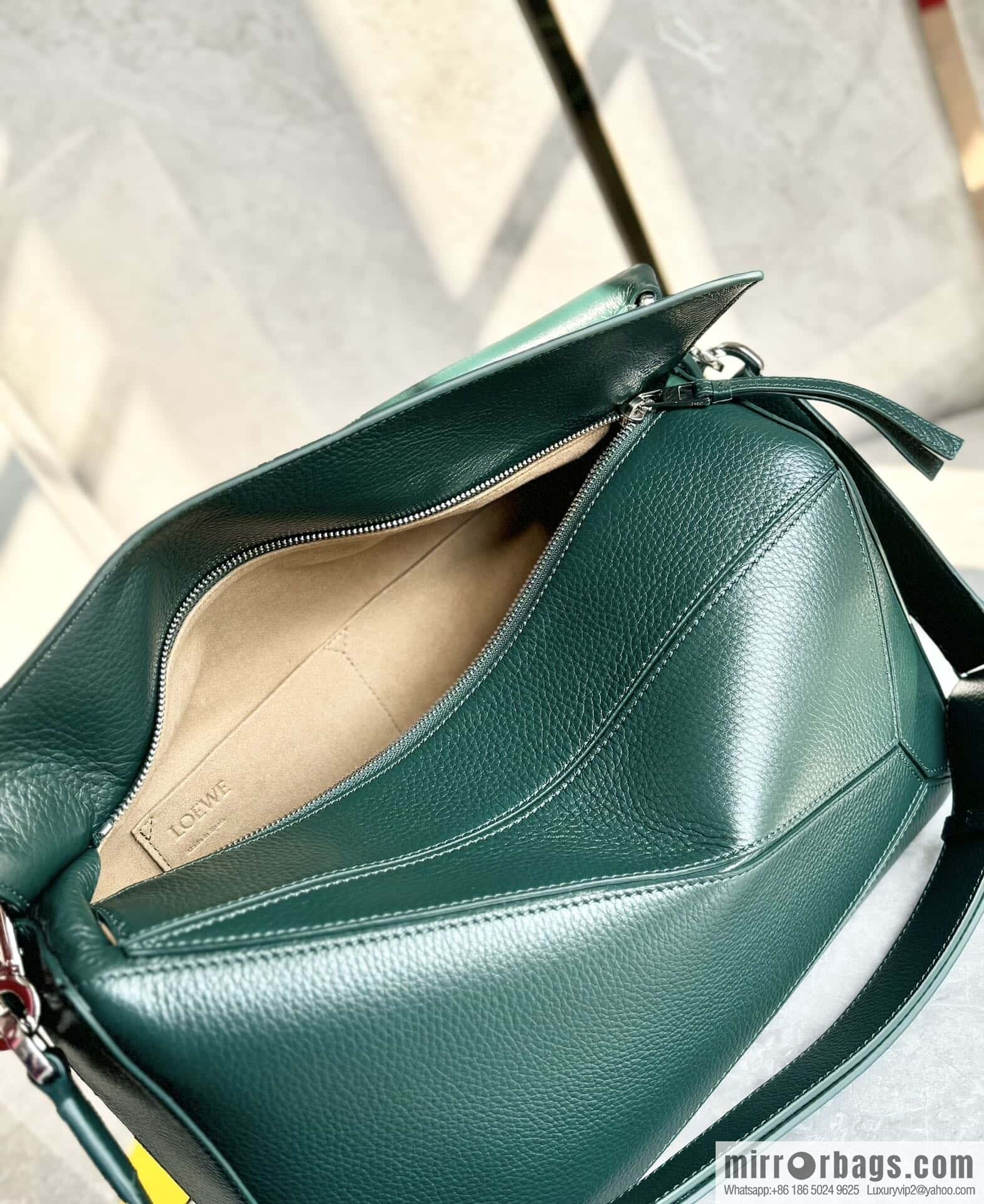 LOEWE new deerskin evergreen green 🌲 puzzle 0158