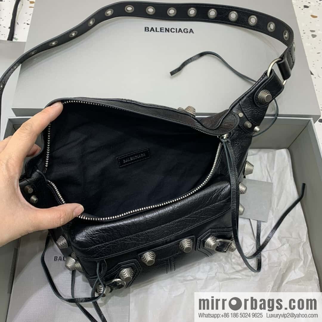 𝐁𝐚𝐥𝐞𝐧𝐜𝐢𝐚𝐠 𝐜𝐚𝐠𝐨𝐥𝐞｜ breast bag [oil wax black] 742014